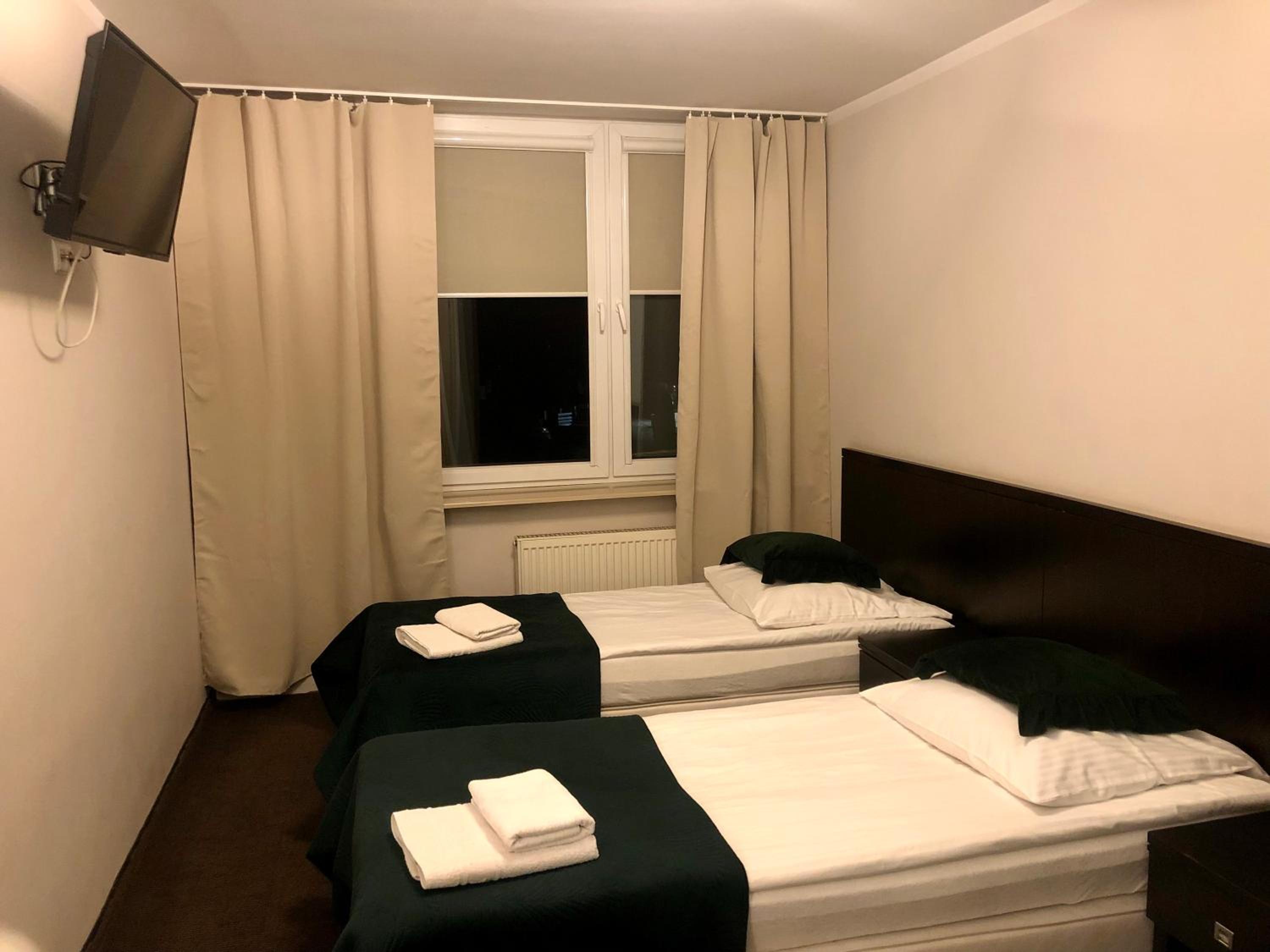 Twin Room - Photo 66