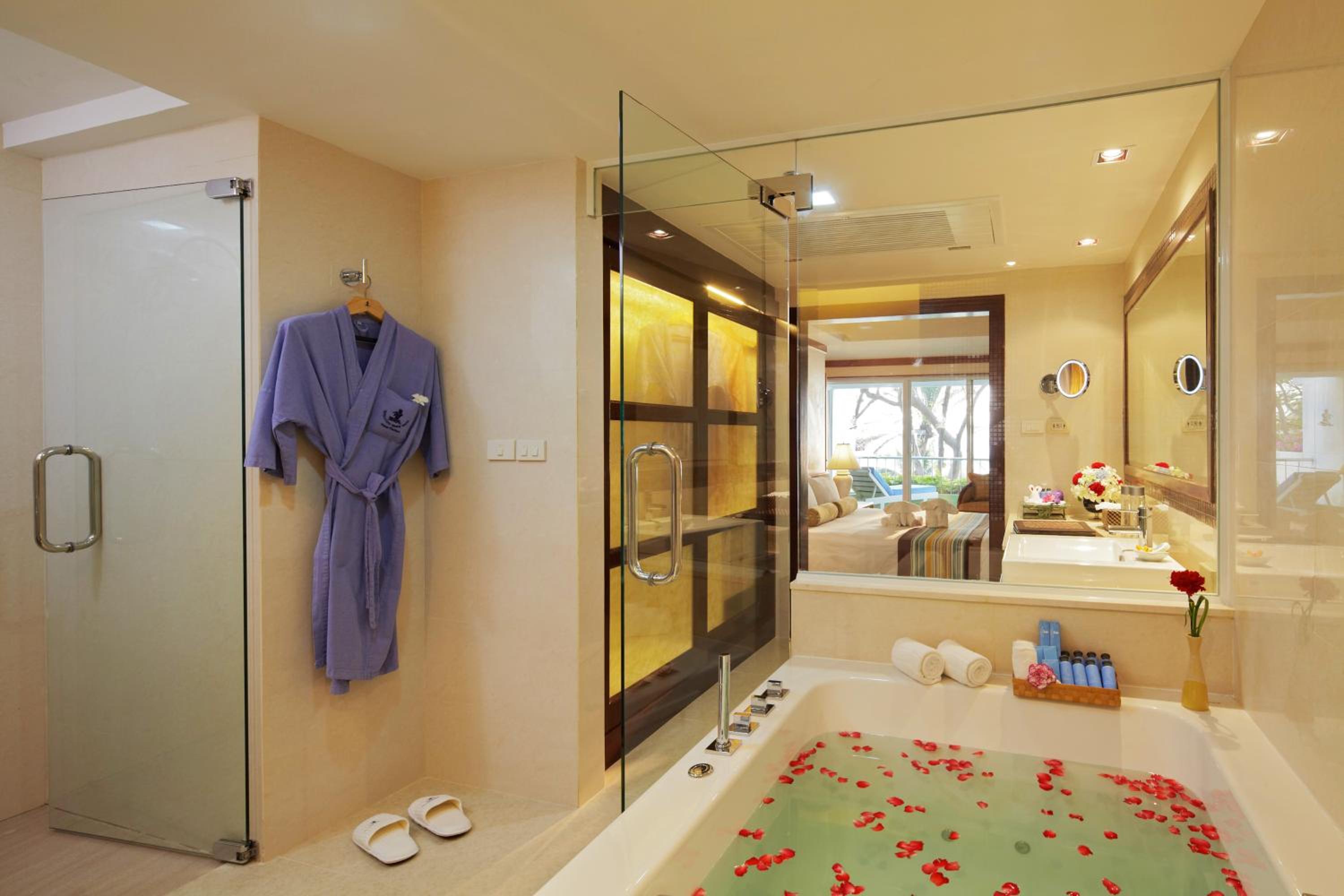 Family Suite (2 bedrooms) - Photo 3