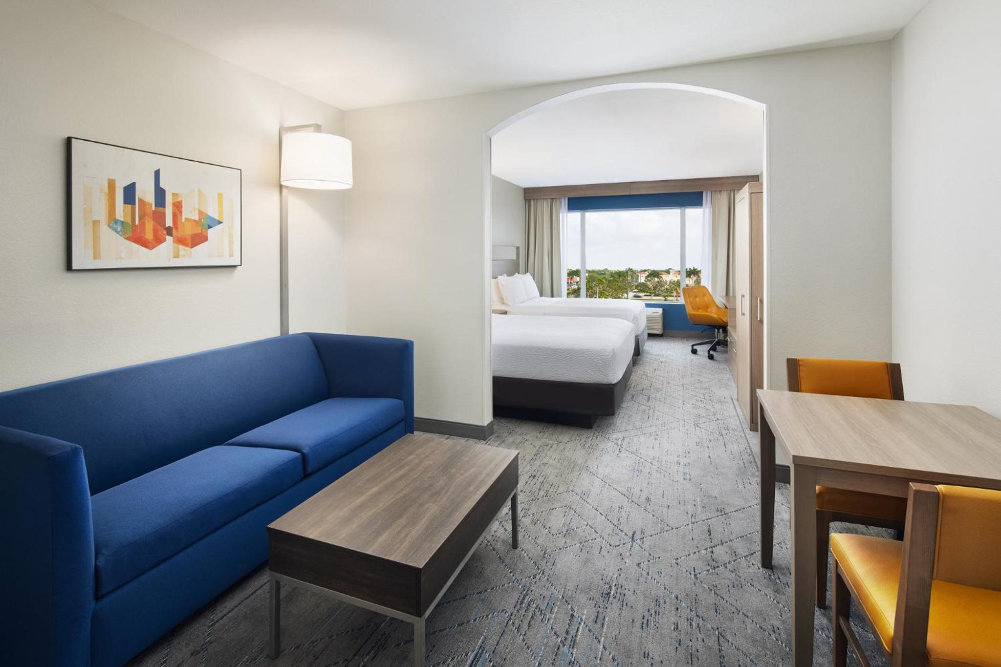 Suite with Two Beds - Non-Smoking - Photo 2