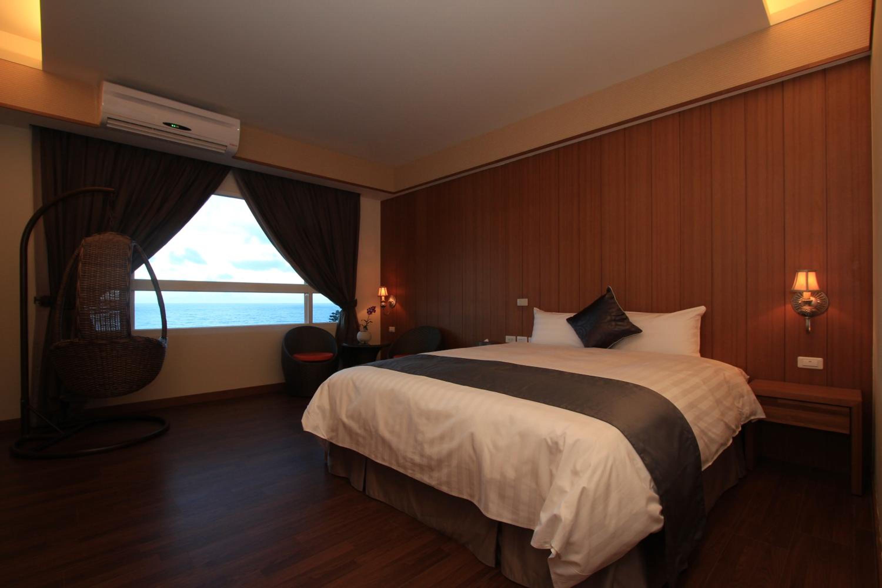 Queen Room with Sea View photo 2