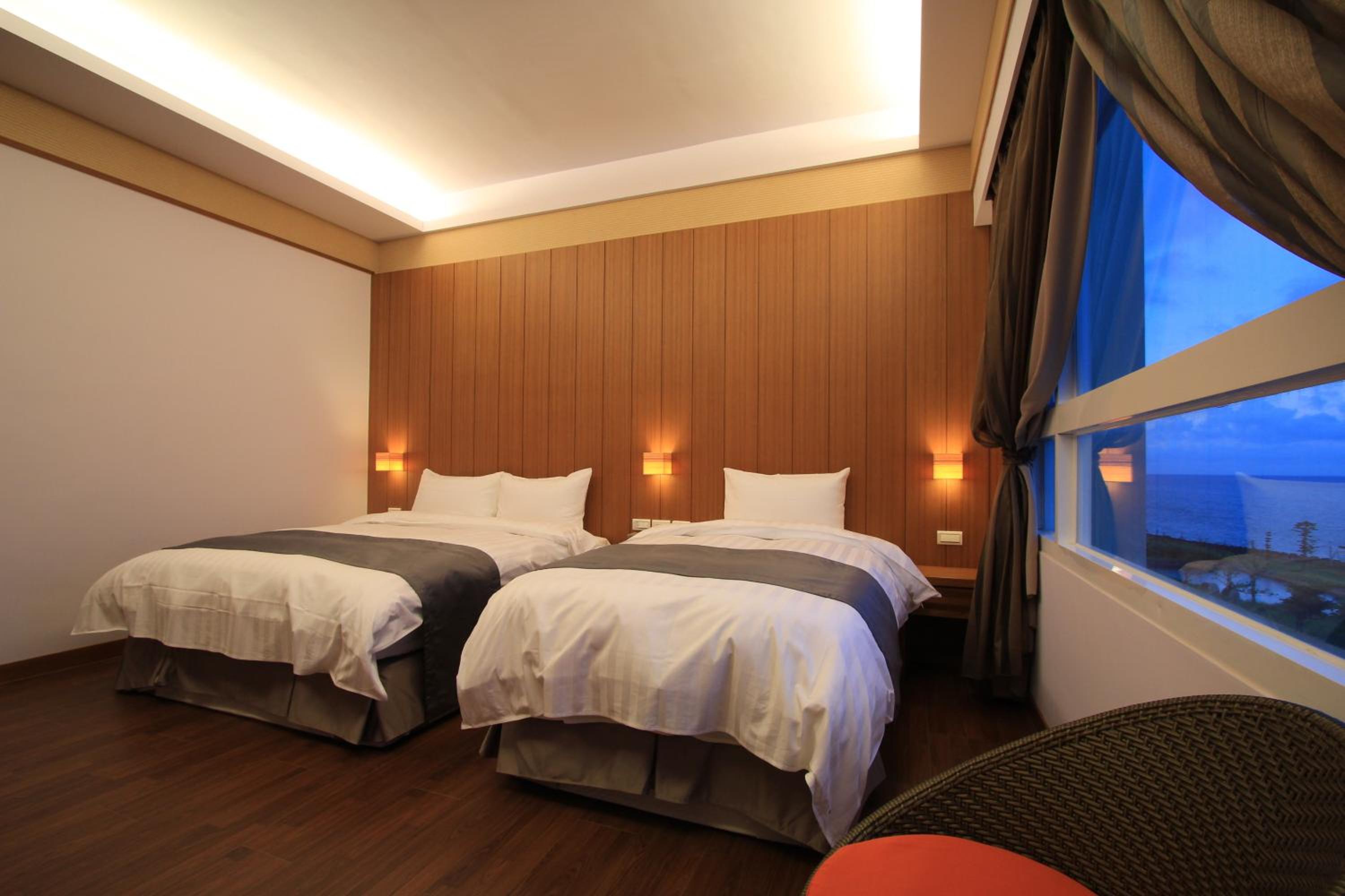 Deluxe Triple Room with Sea View photo 2