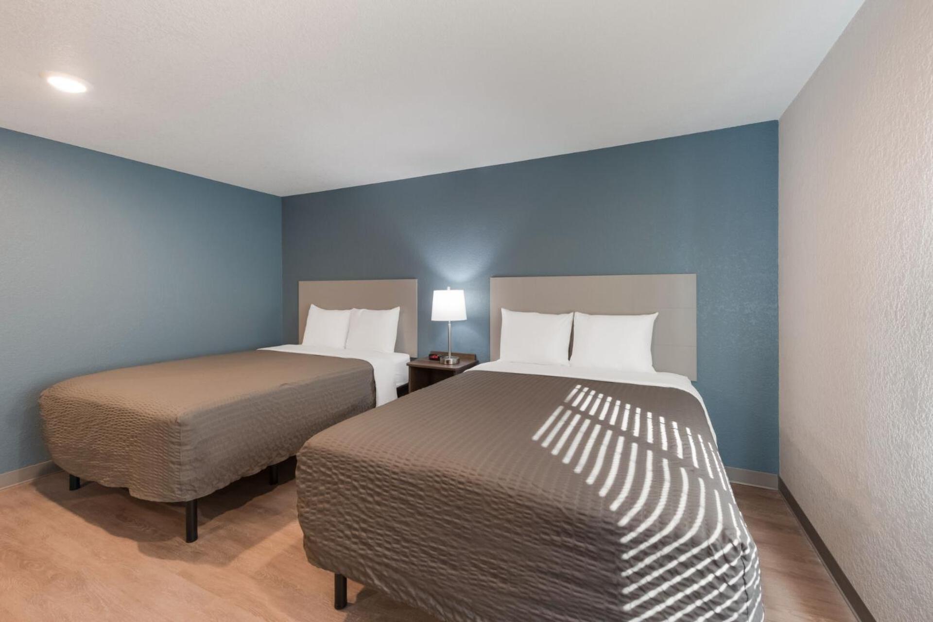 Queen Room with Two Queen Beds - Accessible/Non Smoking - Photo 2
