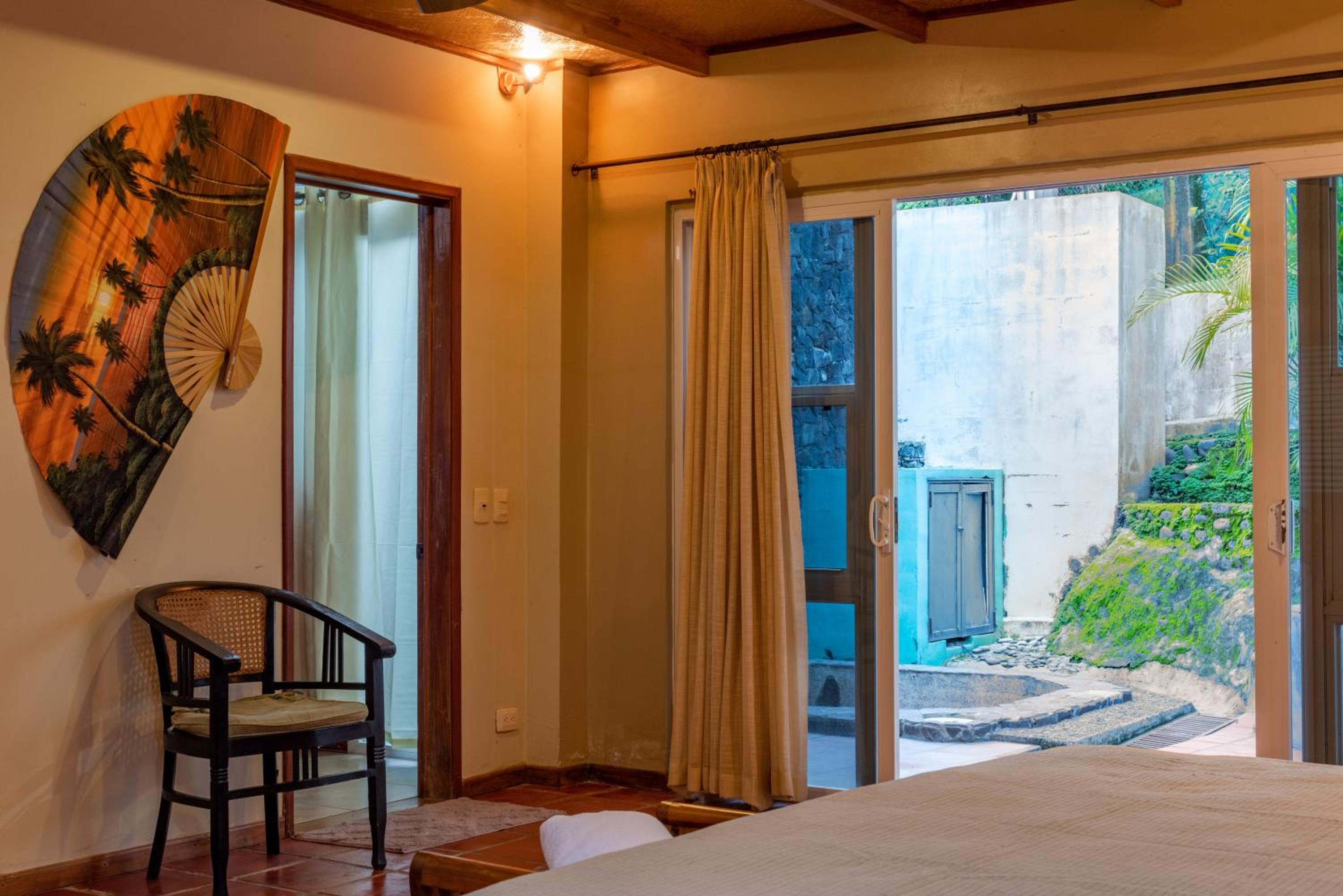 Superior King Suite photo 2