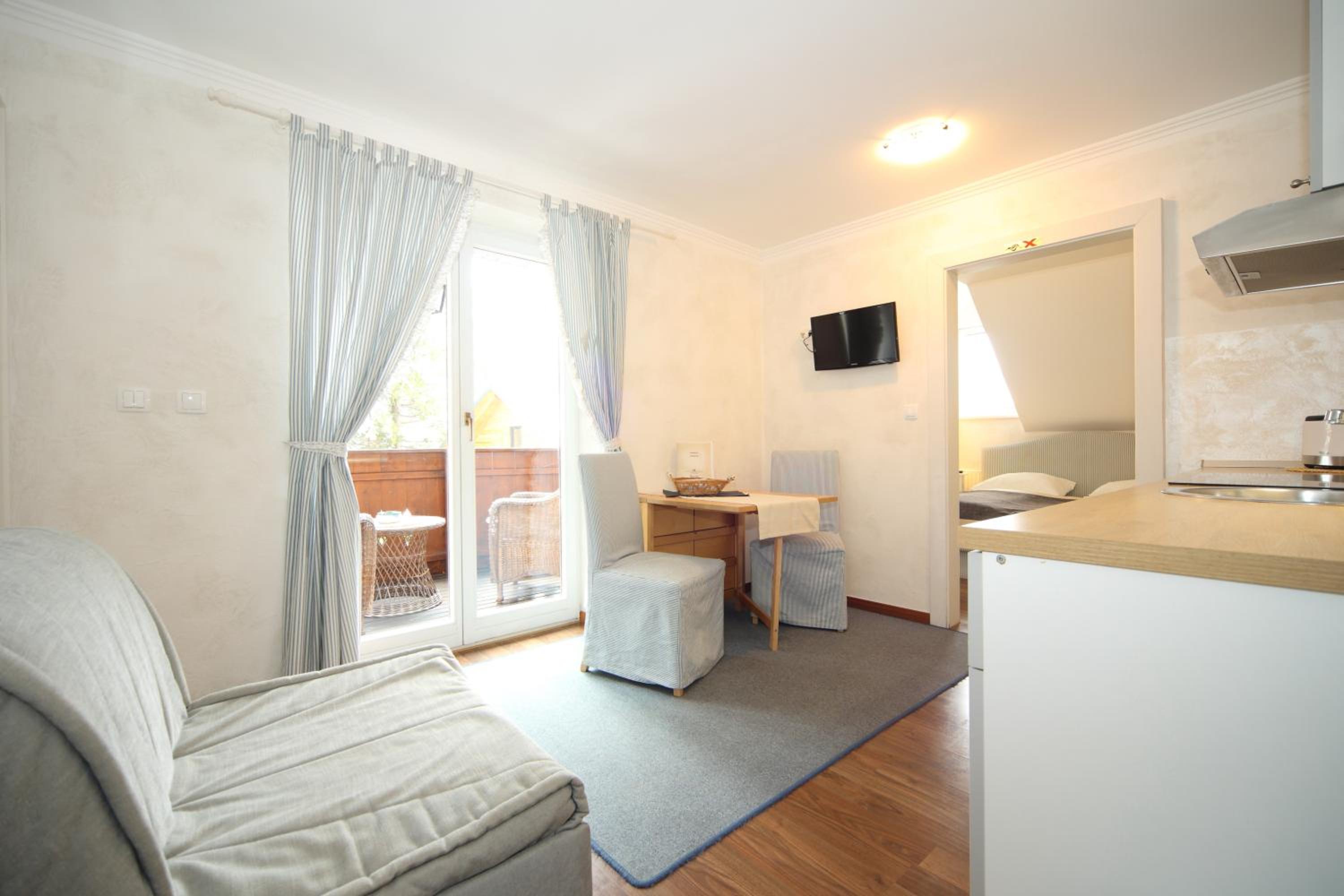 Deluxe Apartment (2 Adults) photo 1