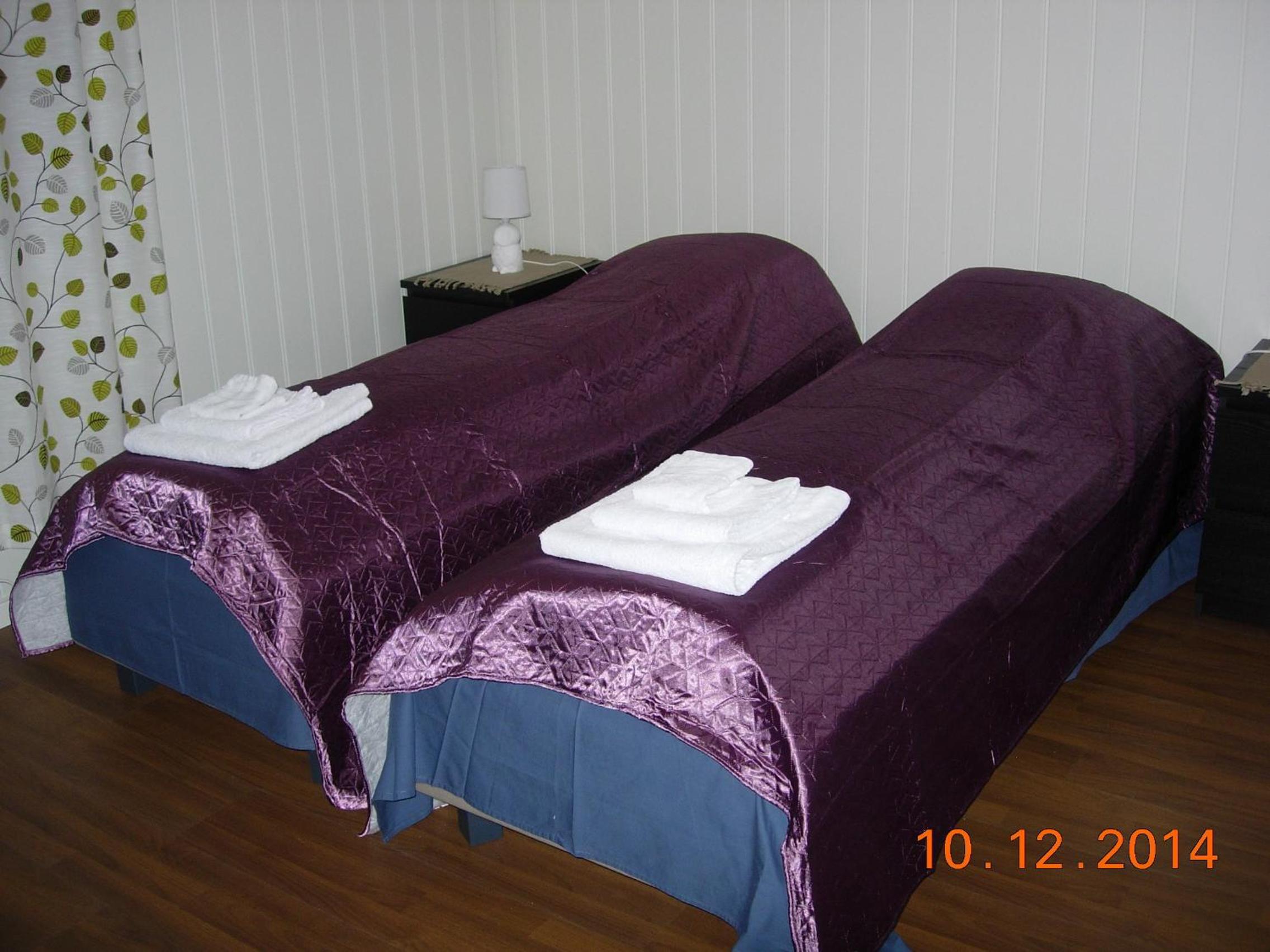 Two-Bedroom Apartment with Lake View - Photo 4