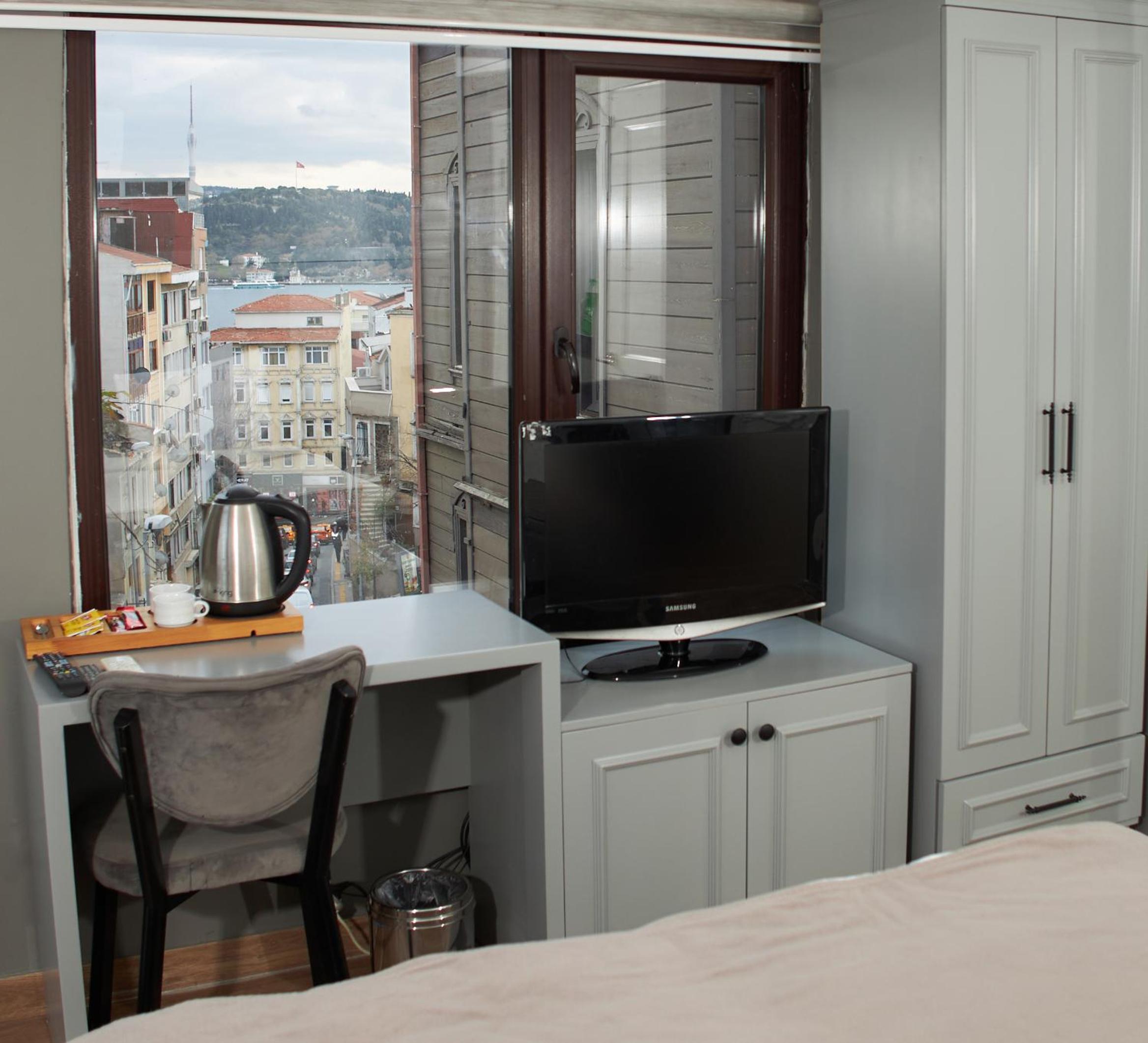 Standard Double or Twin Room photo 2