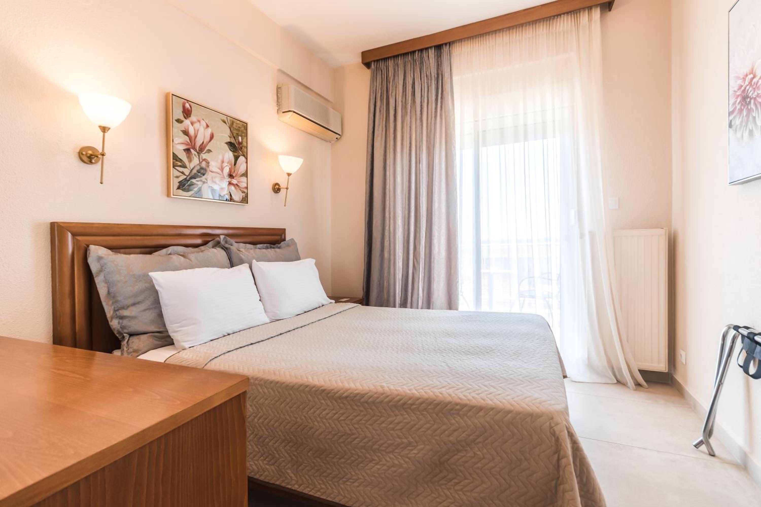 Double Room - Photo 7