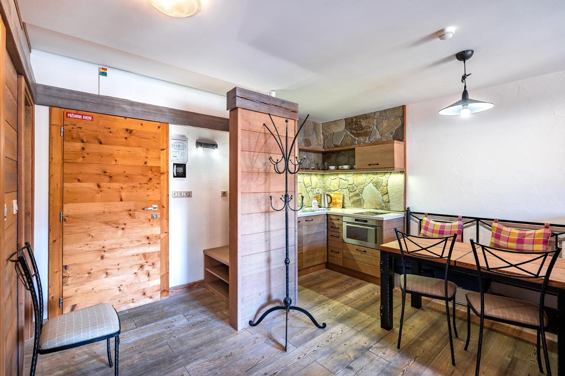 One-Bedroom Apartment with Mountain View in Main Hotel Building, photo 6