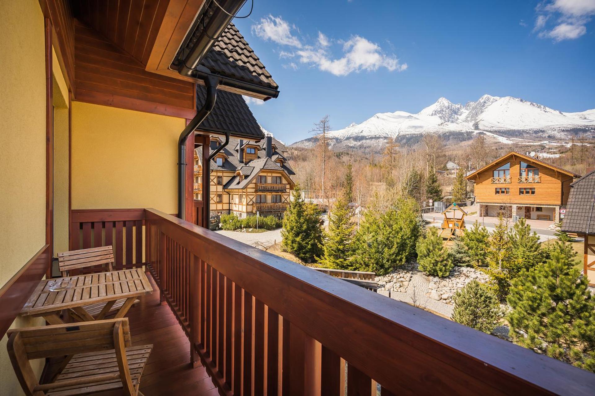  One-Bedroom Apartment with Mountain View in Main Hotel Building photo 2