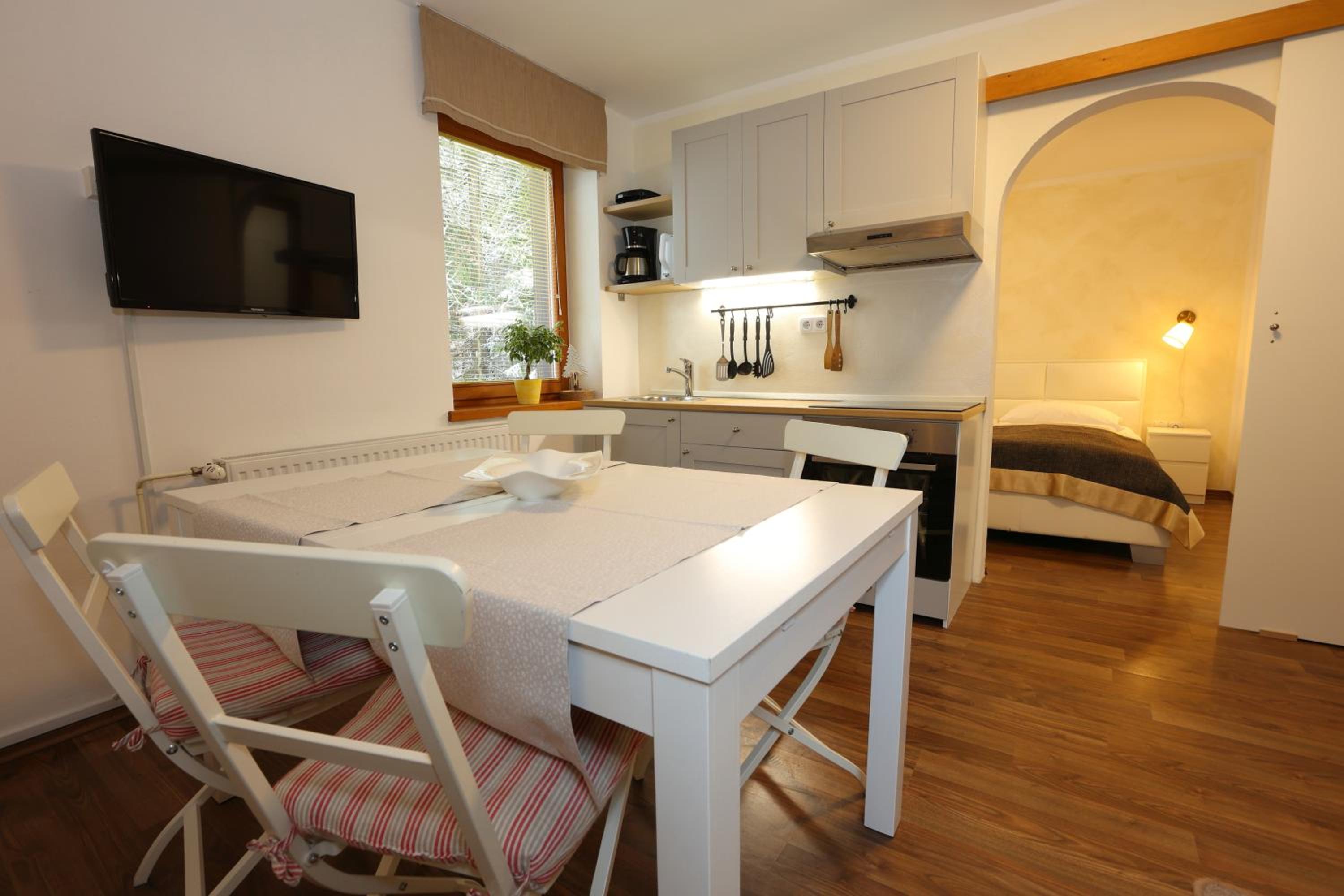 Family Apartment photo 2