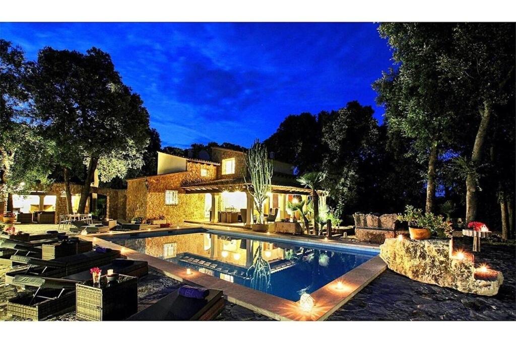 Villa with Private Pool photo 2