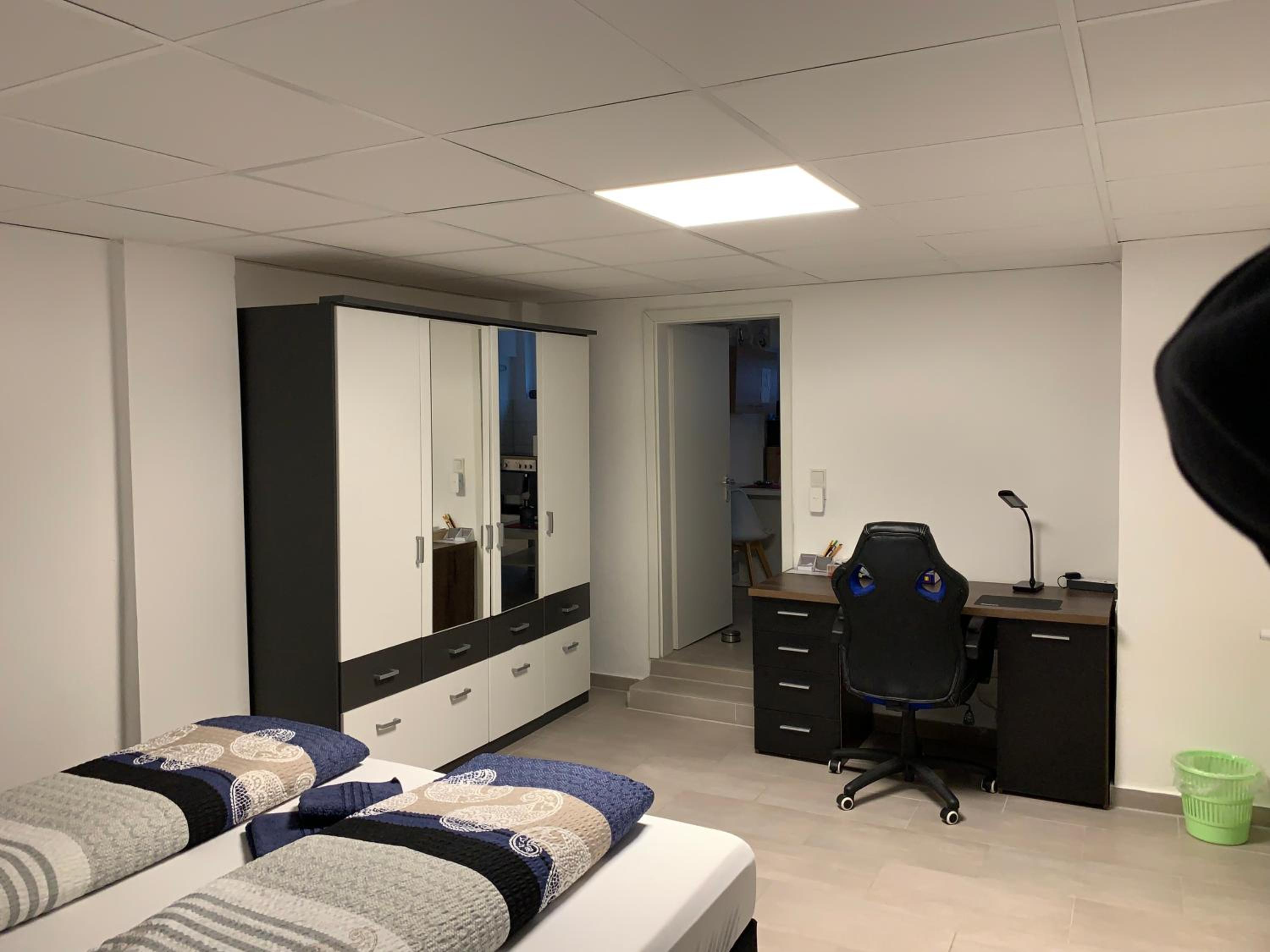 One-Bedroom Apartment - Photo 6