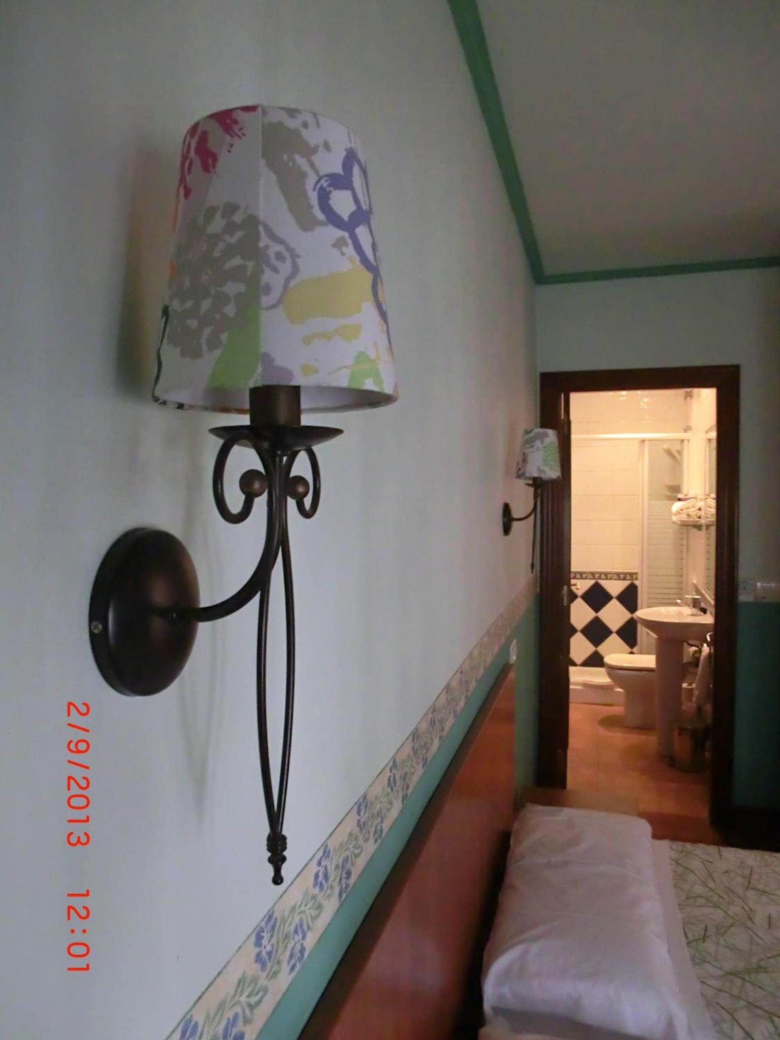 Twin Room - Photo 29