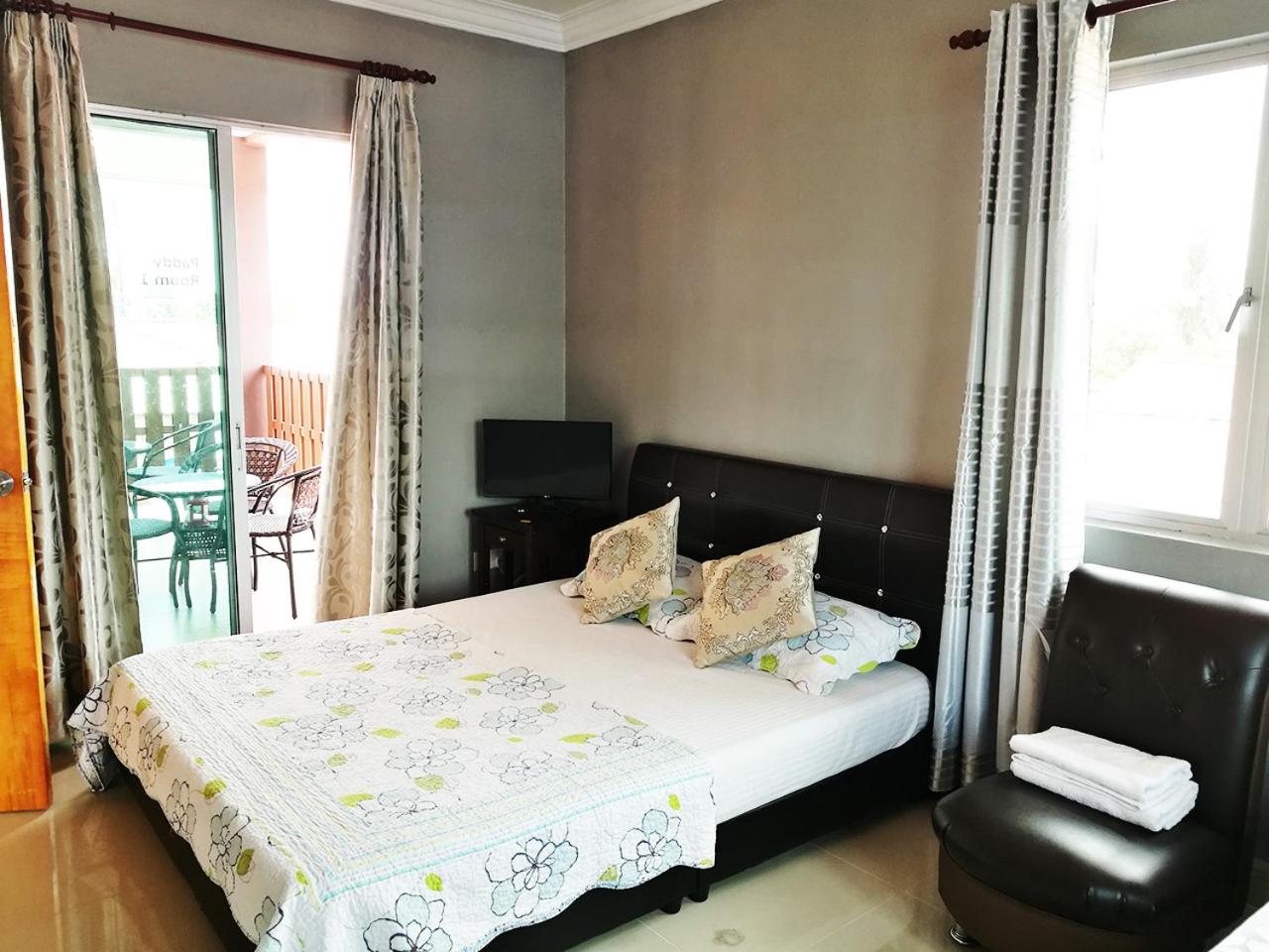 Triple Room with Balcony photo 1