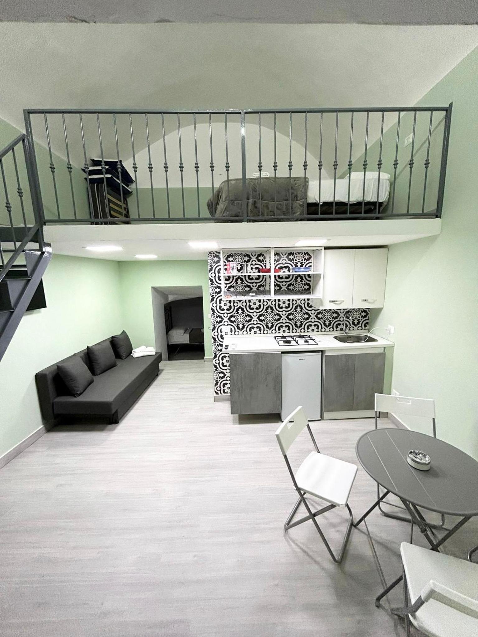 One-Bedroom Apartment