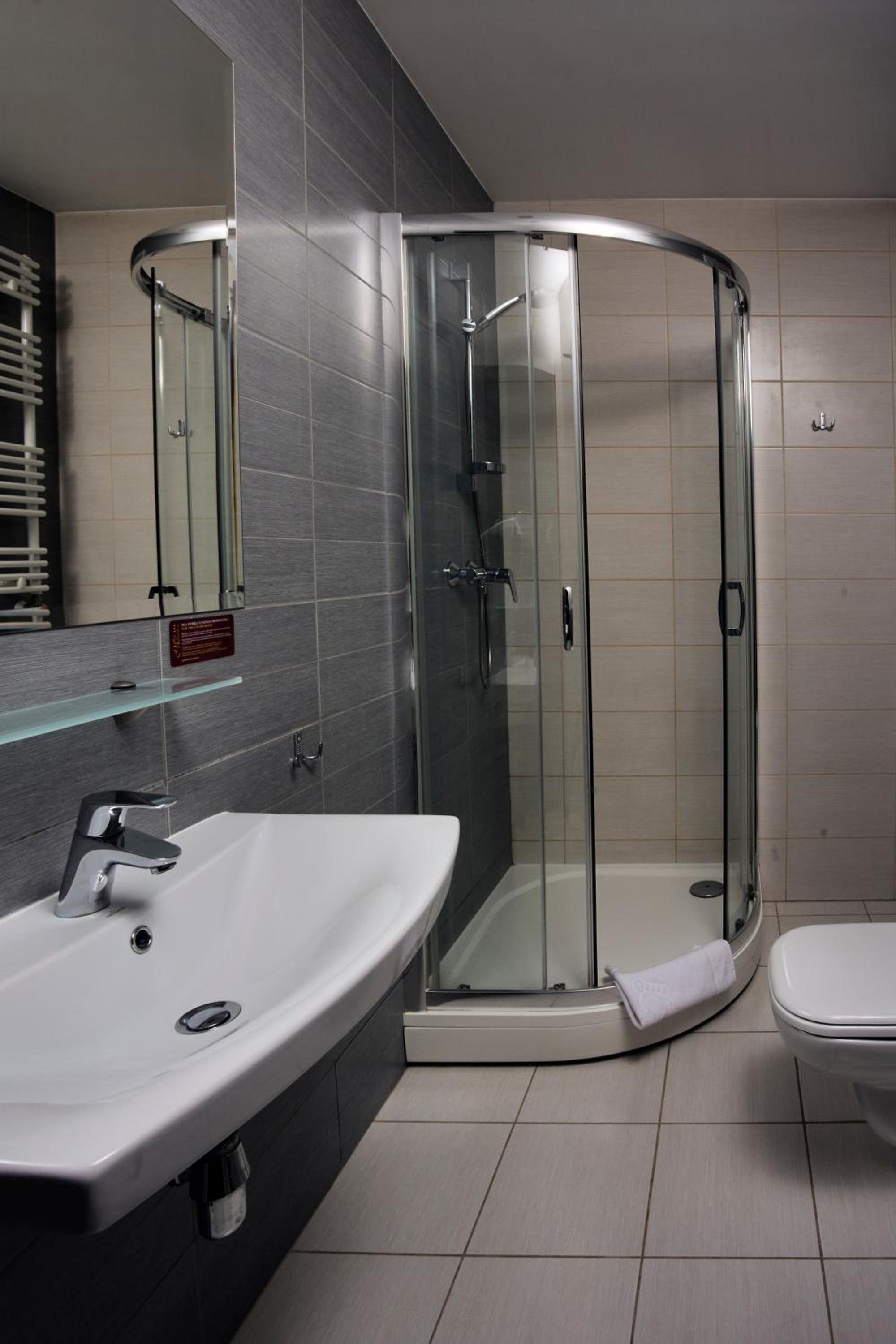 Twin Room - Photo 4