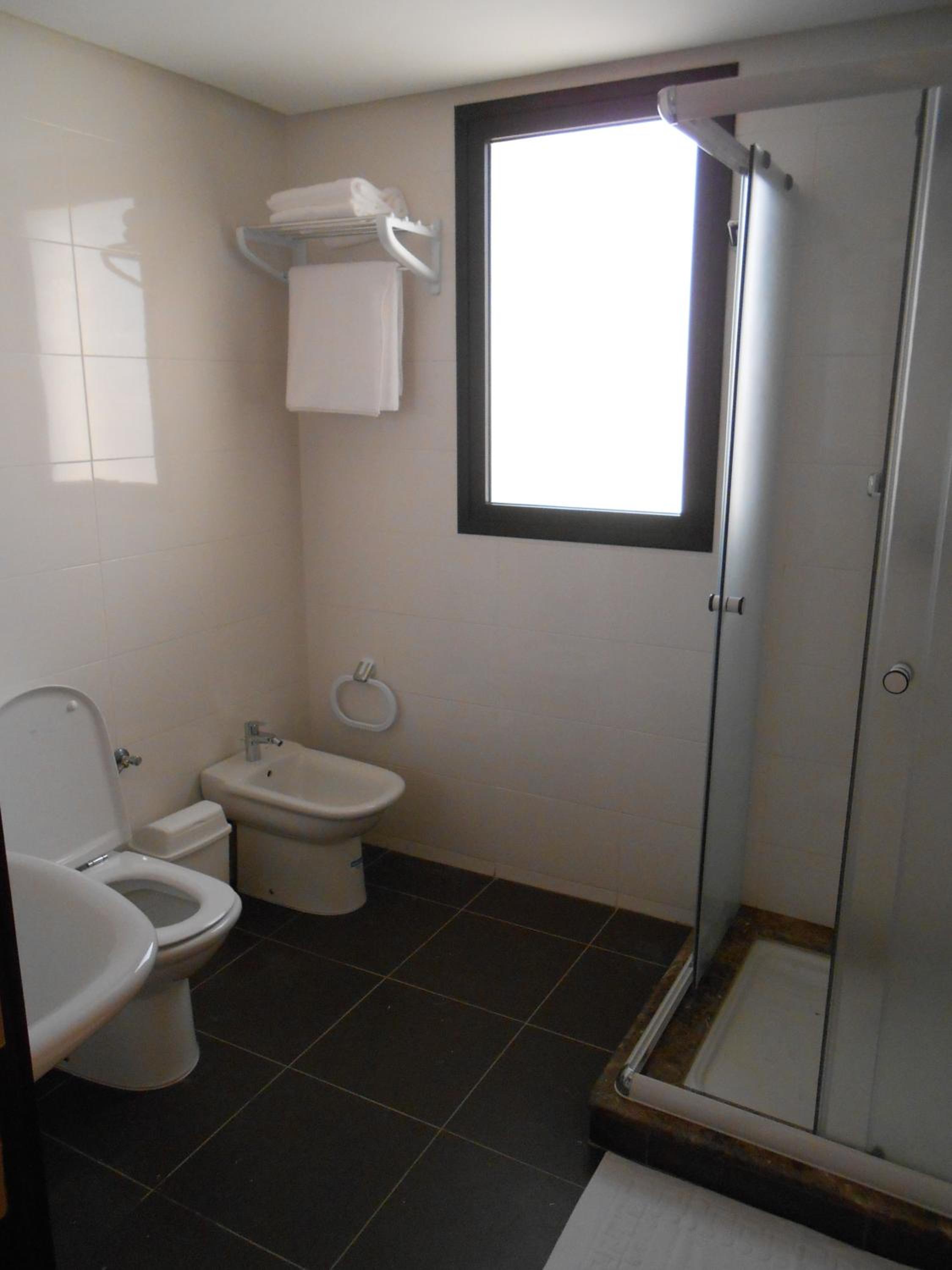 Deluxe Double Room (2 Adults + 1 Child) photo 3