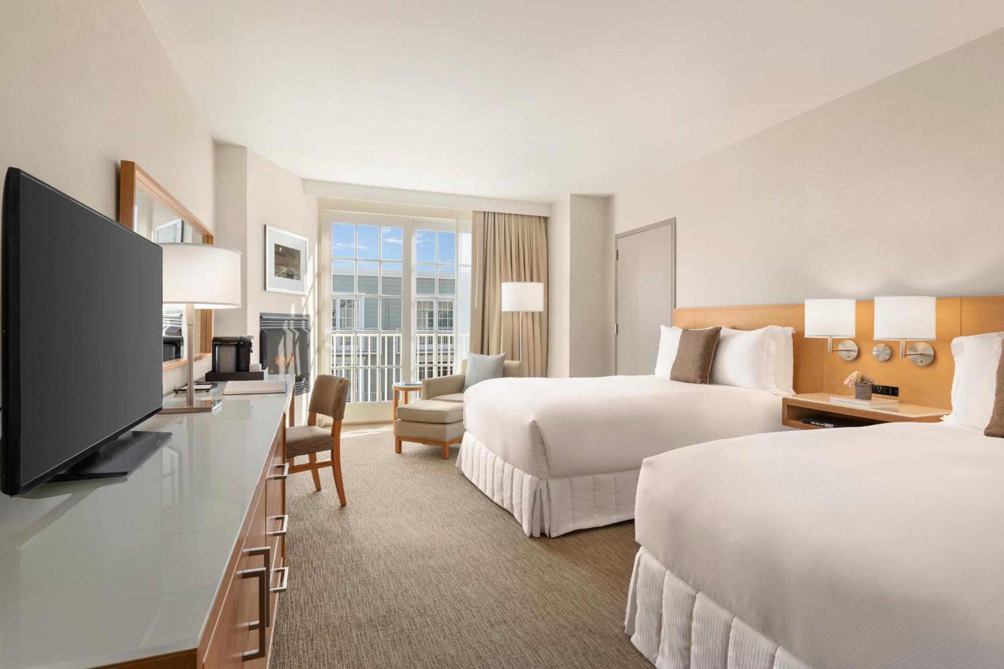 Deluxe Double Room with Two Double Beds - Photo 1