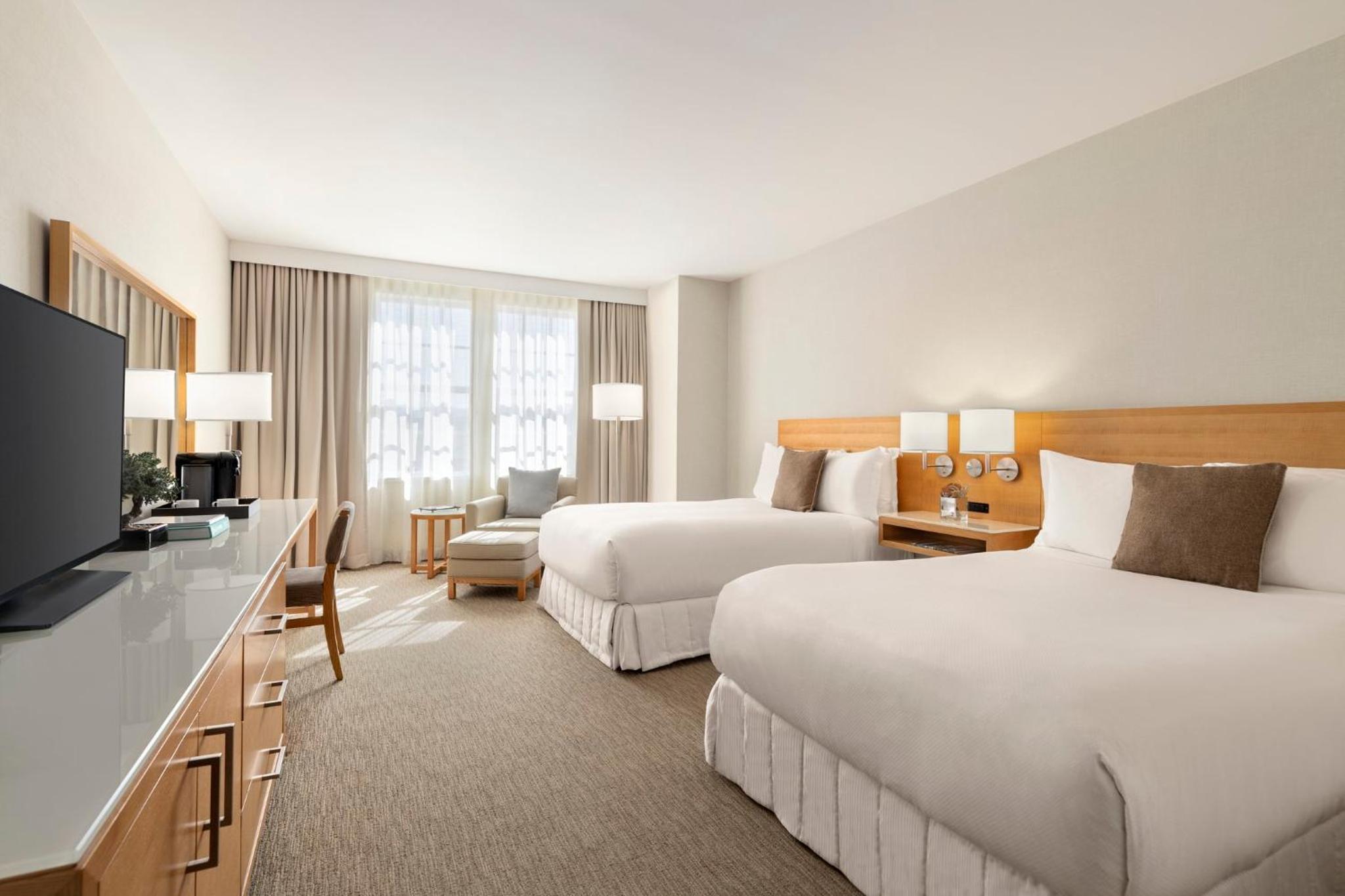Classic Double Room with Two Double Beds - Photo 4