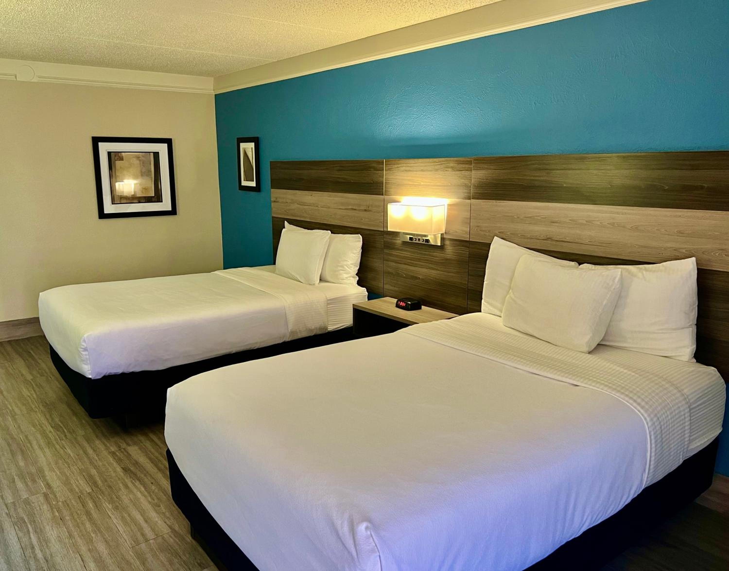 Deluxe Double Room with Two Double Beds - Photo 2