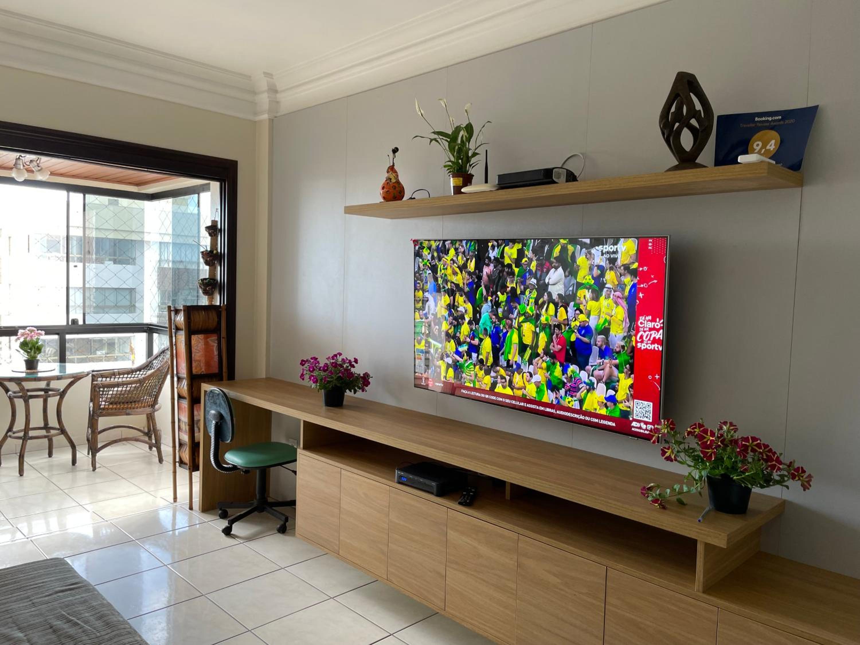 Apartment with Mountain View photo 3