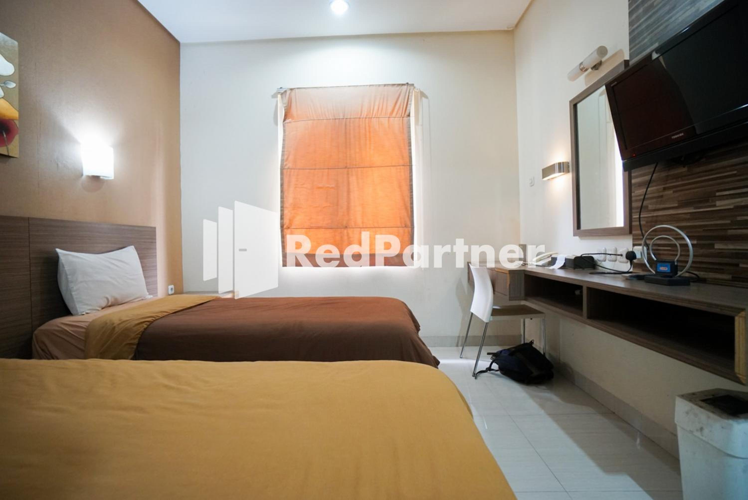 Deluxe Twin Room photo 3
