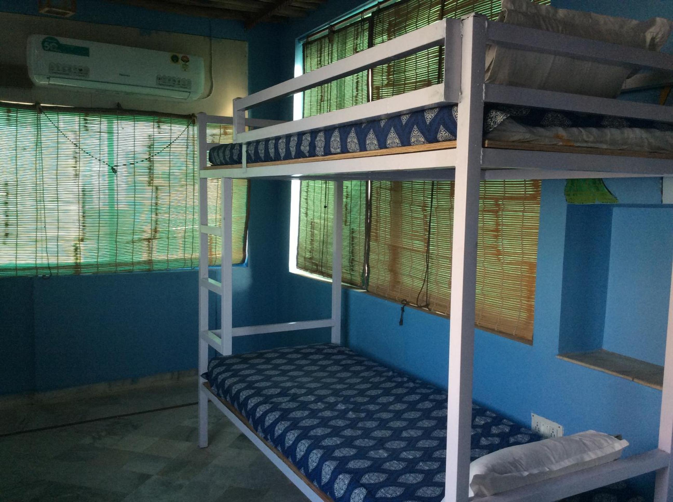 4-Bed Mixed Dormitory Room photo 1