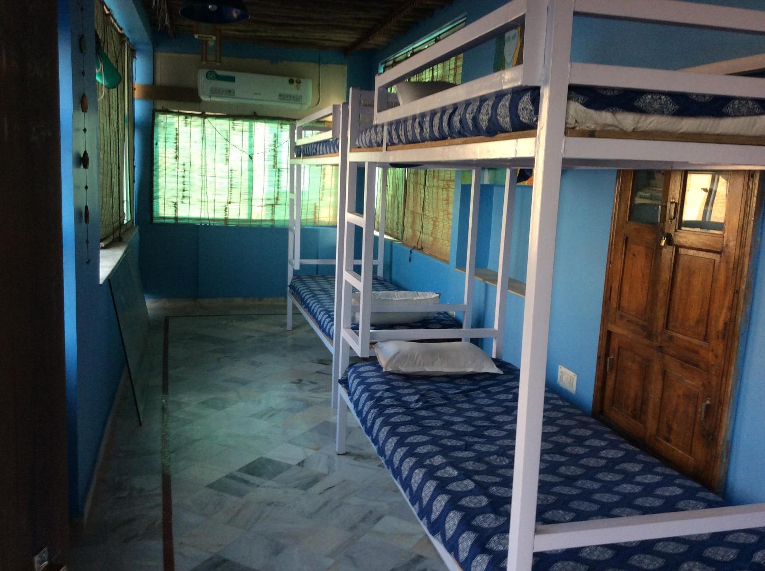 4-Bed Mixed Dormitory Room photo 3
