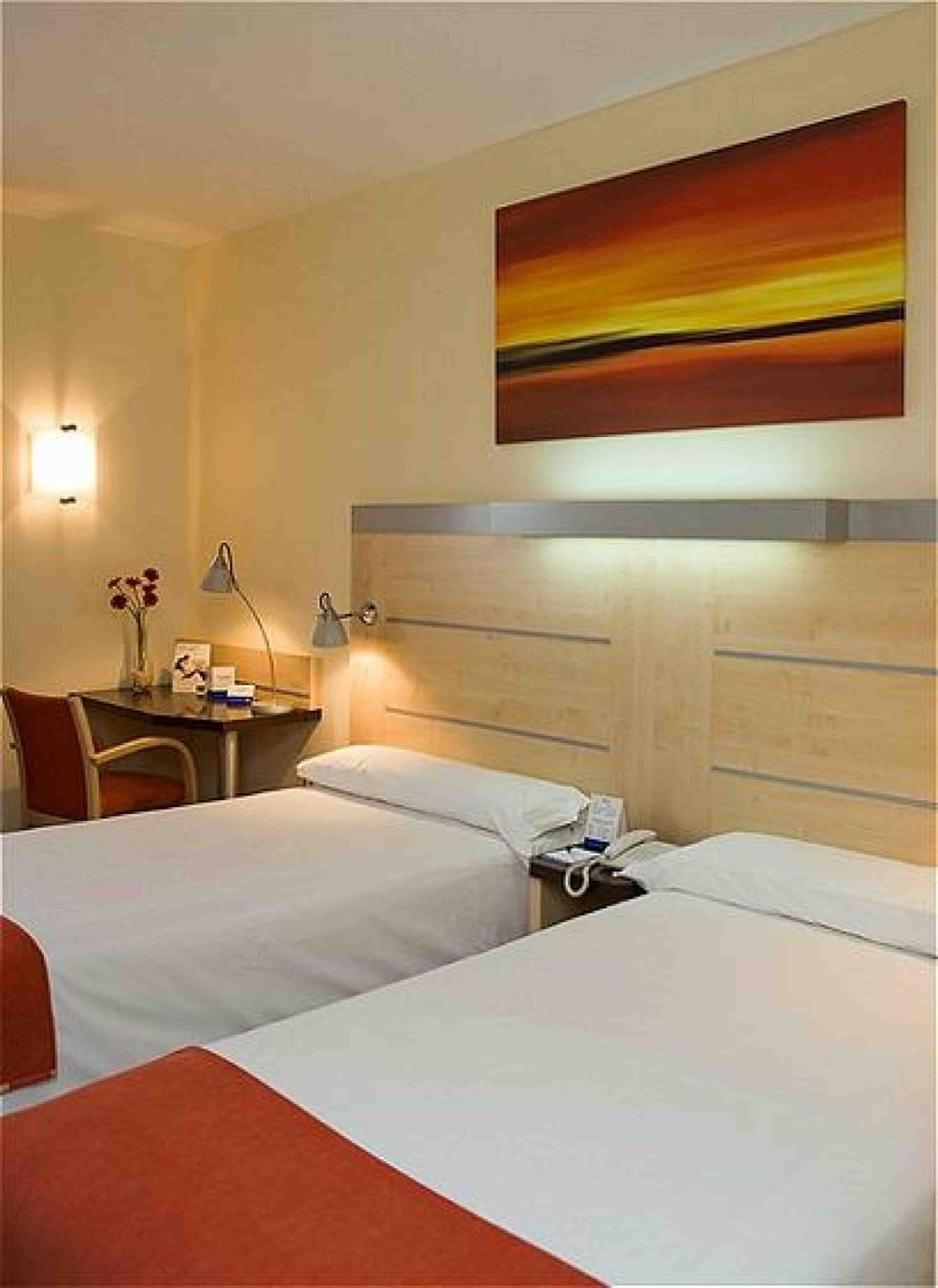 Standard Twin Room - Free Breakfast - Photo 1