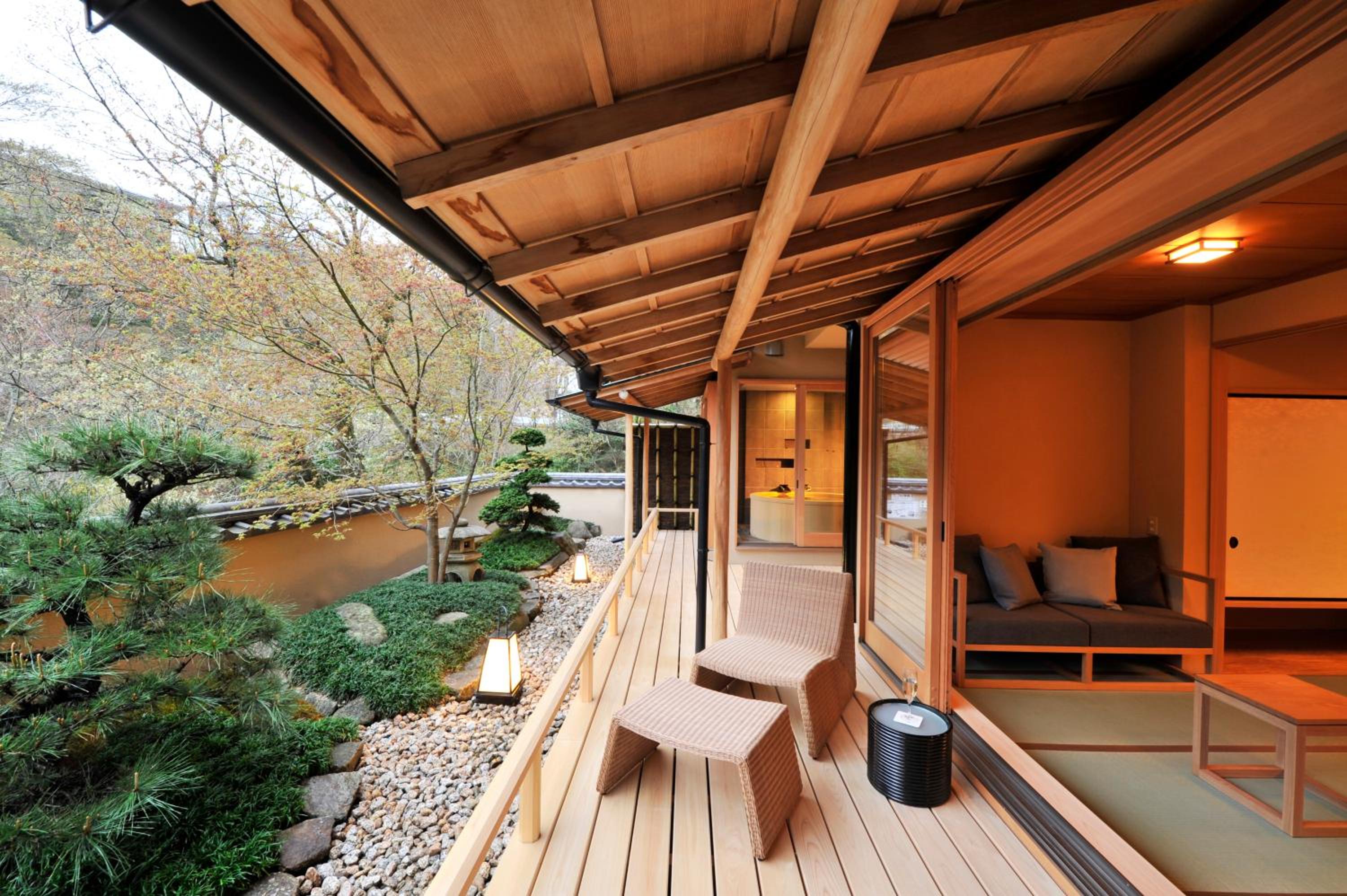 Japanese-Style Suite With Cypress Bath "Ajisai" Or "Rindo" - Garden View
