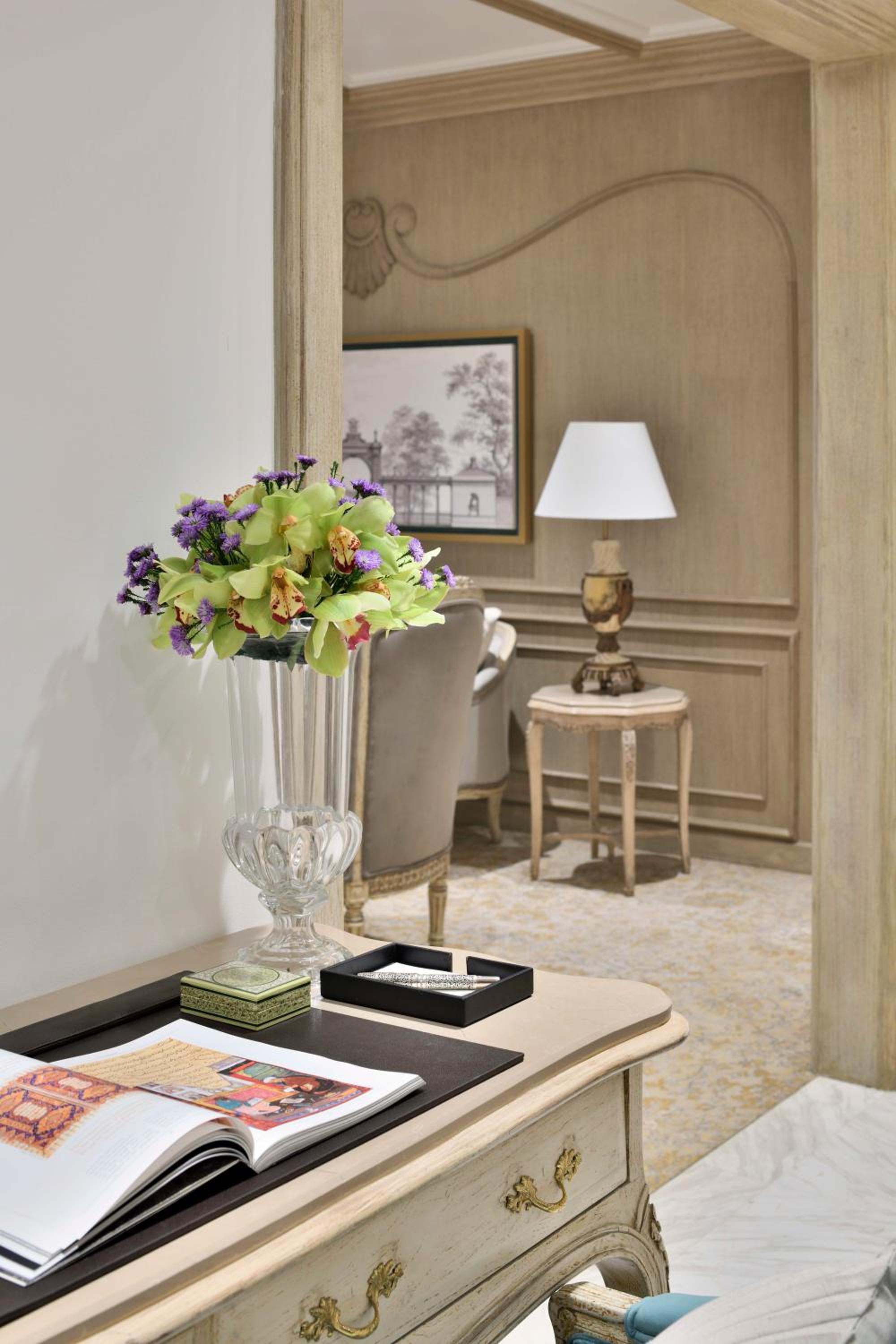 Signature Suite – Versailles with one way airport transfer and access to club lounge Signature Suite – Versailles with one way airport transfer and access to club lounge