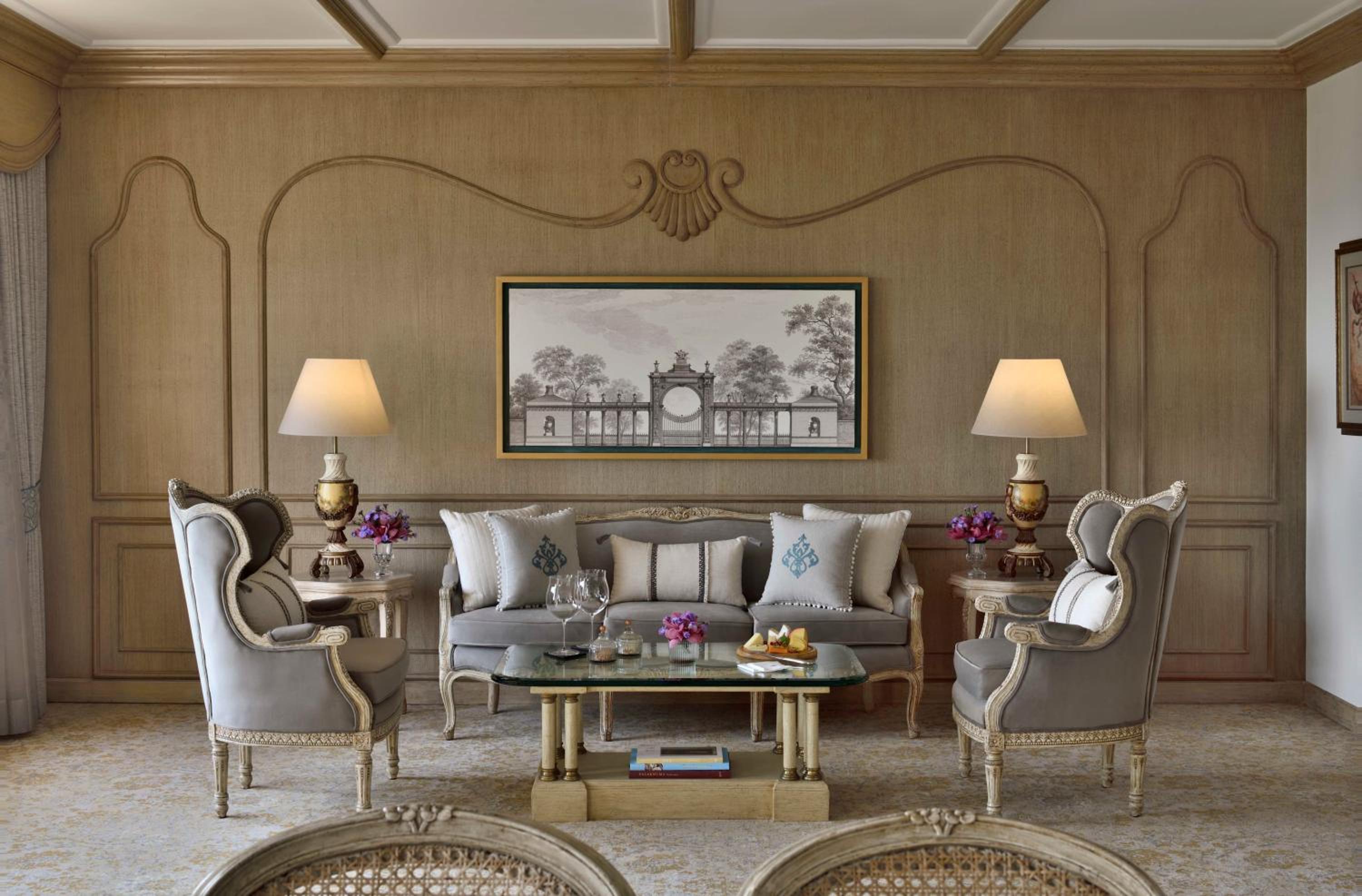 Signature Suite - Versailles with one way airport transfer and access to club lounge