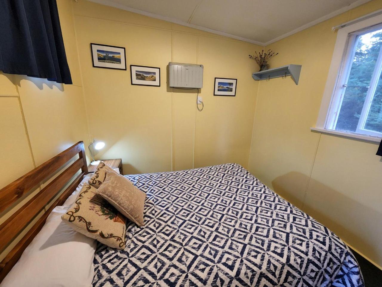 Budget Double Room - Photo 2