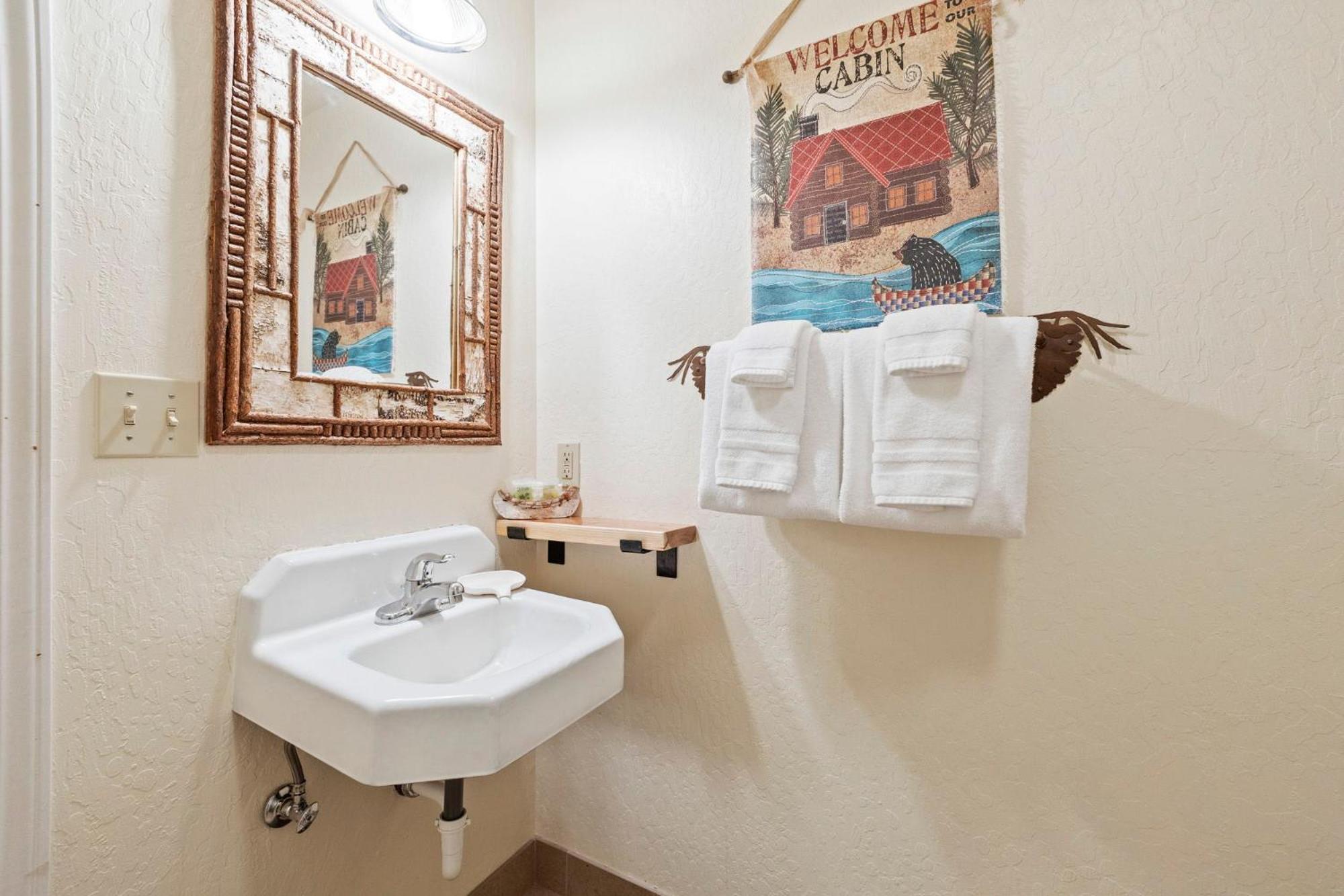 Classic Quadruple Room - Photo 15