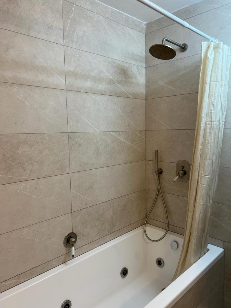 Two-Bedroom Apartment - Photo 2