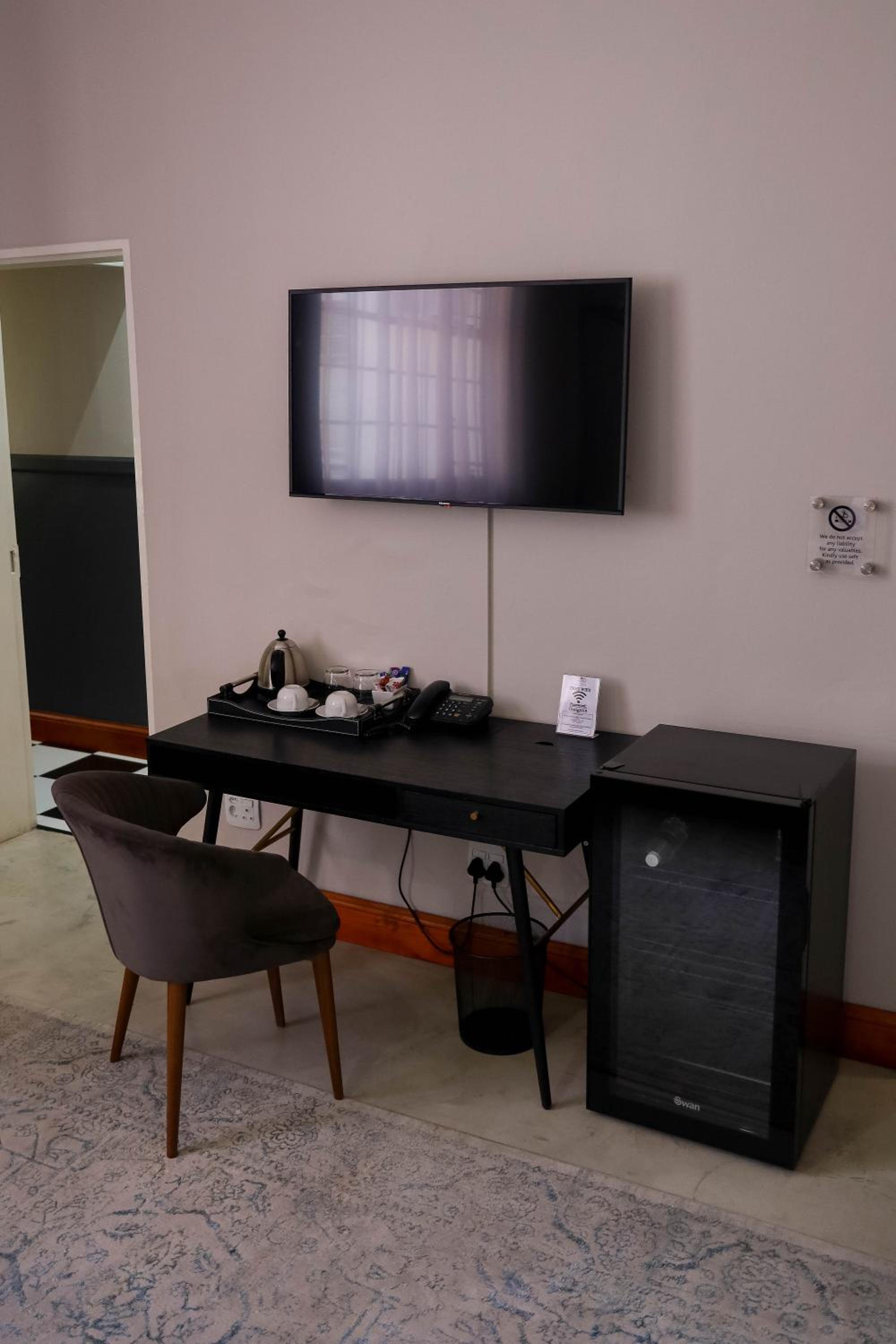 Double Room - Photo 2