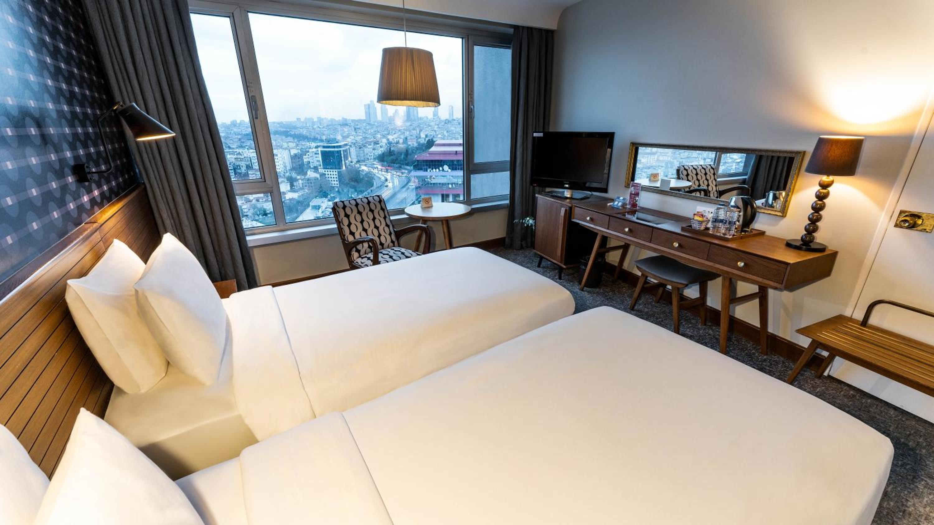Superior Room with City View photo 3