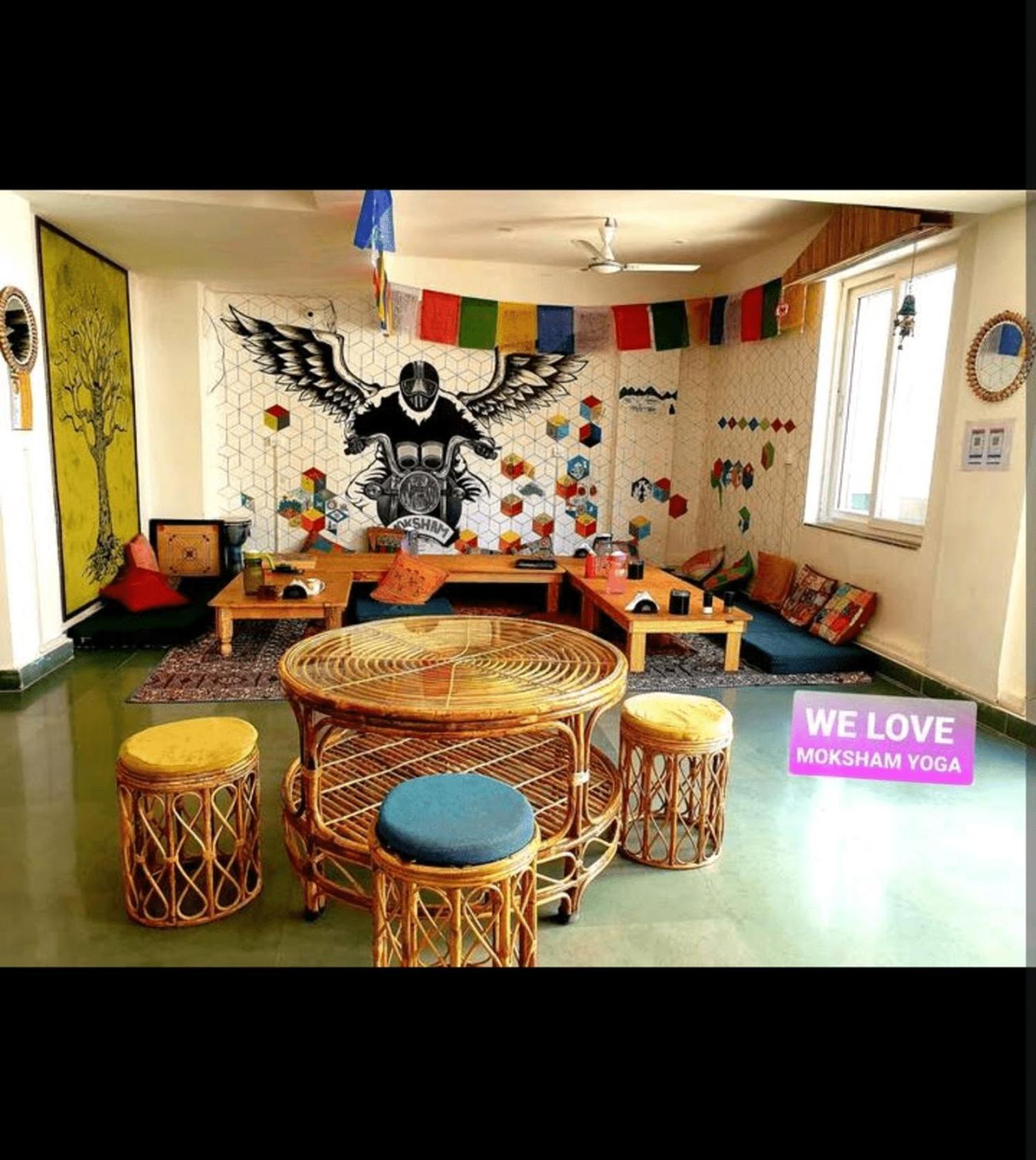 Deluxe Room - Photo 21