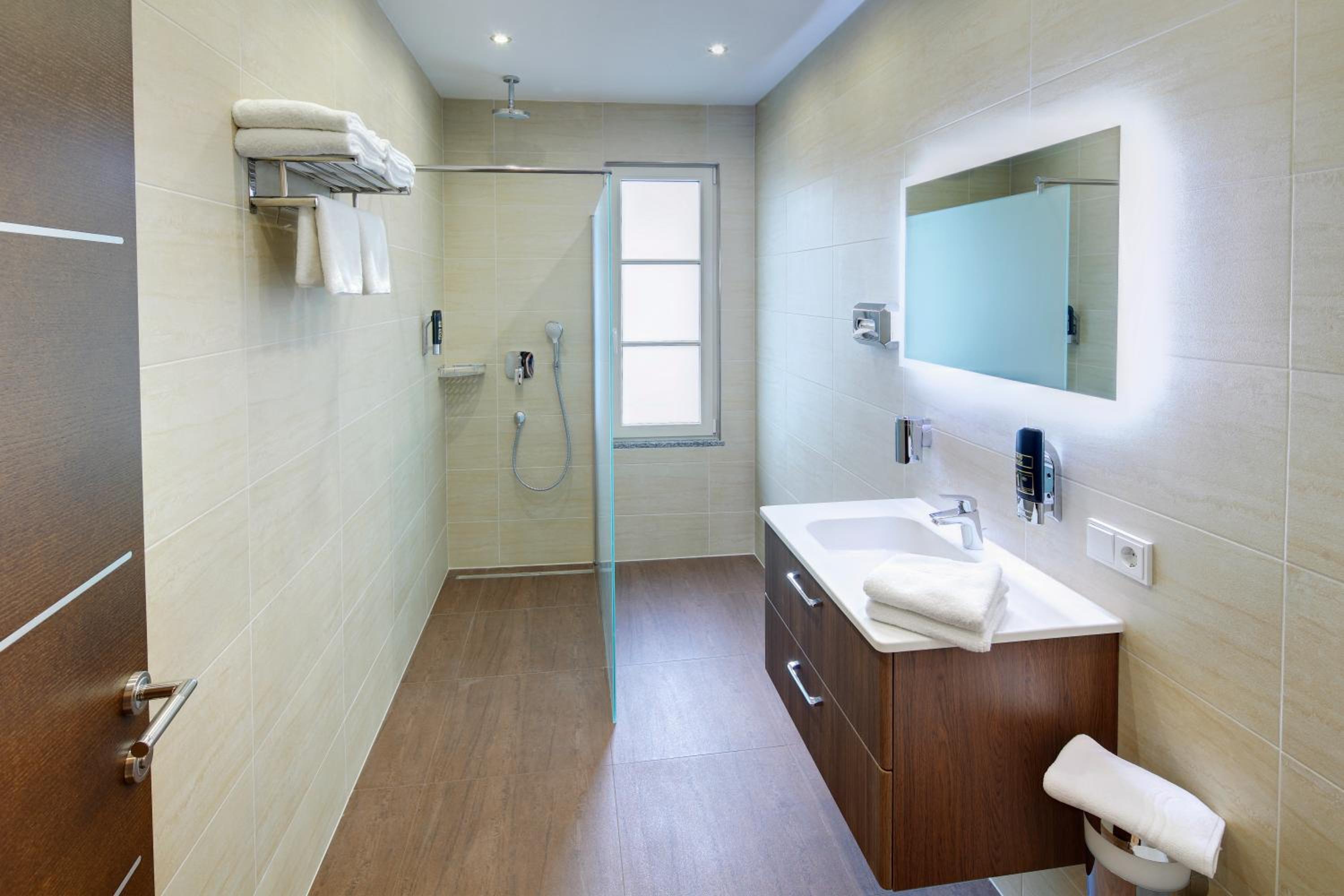 Quadruple Room - Photo 6
