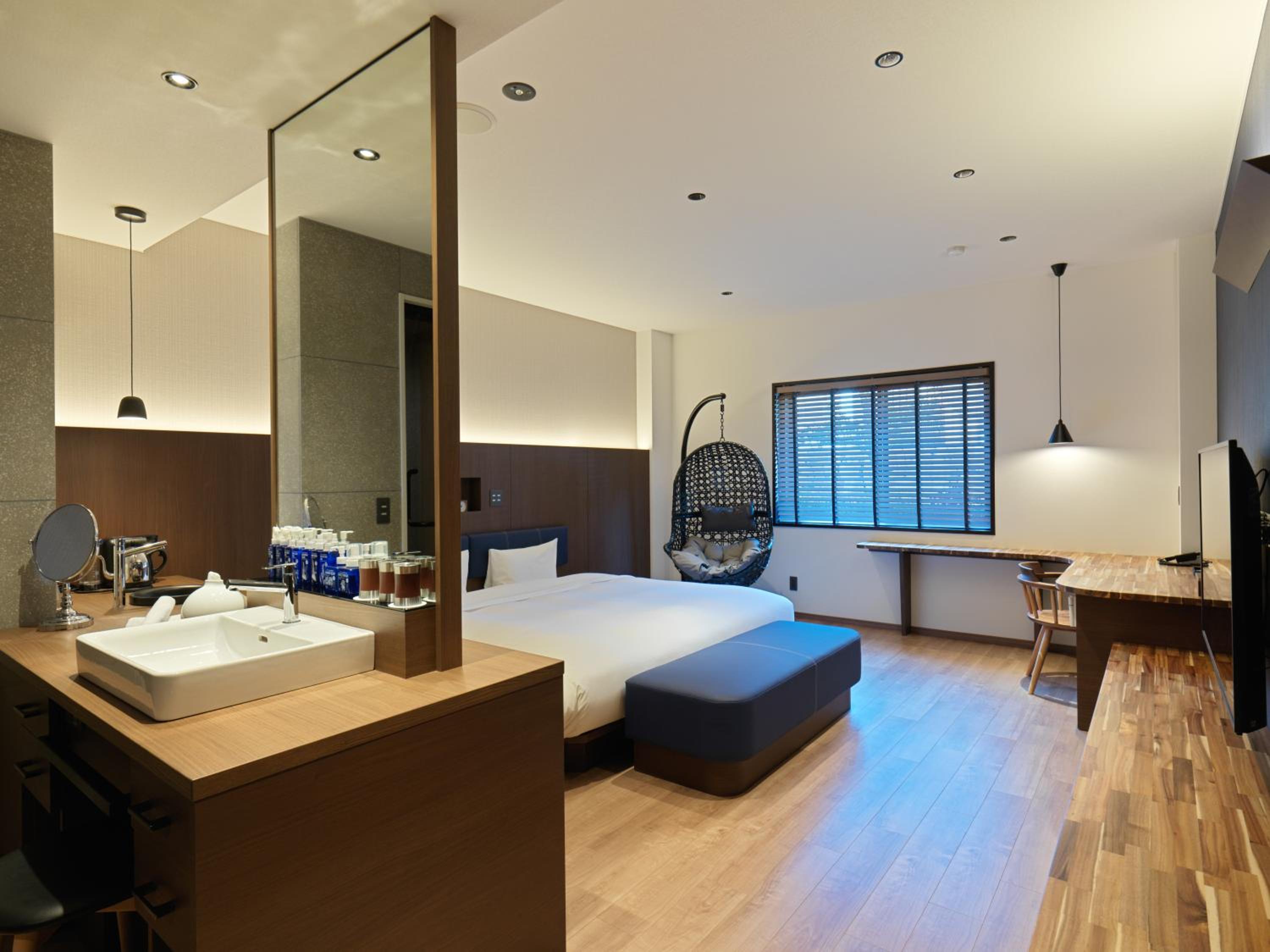 Double Bed Room - Buffet Breakfast + Buffet Dinner Included