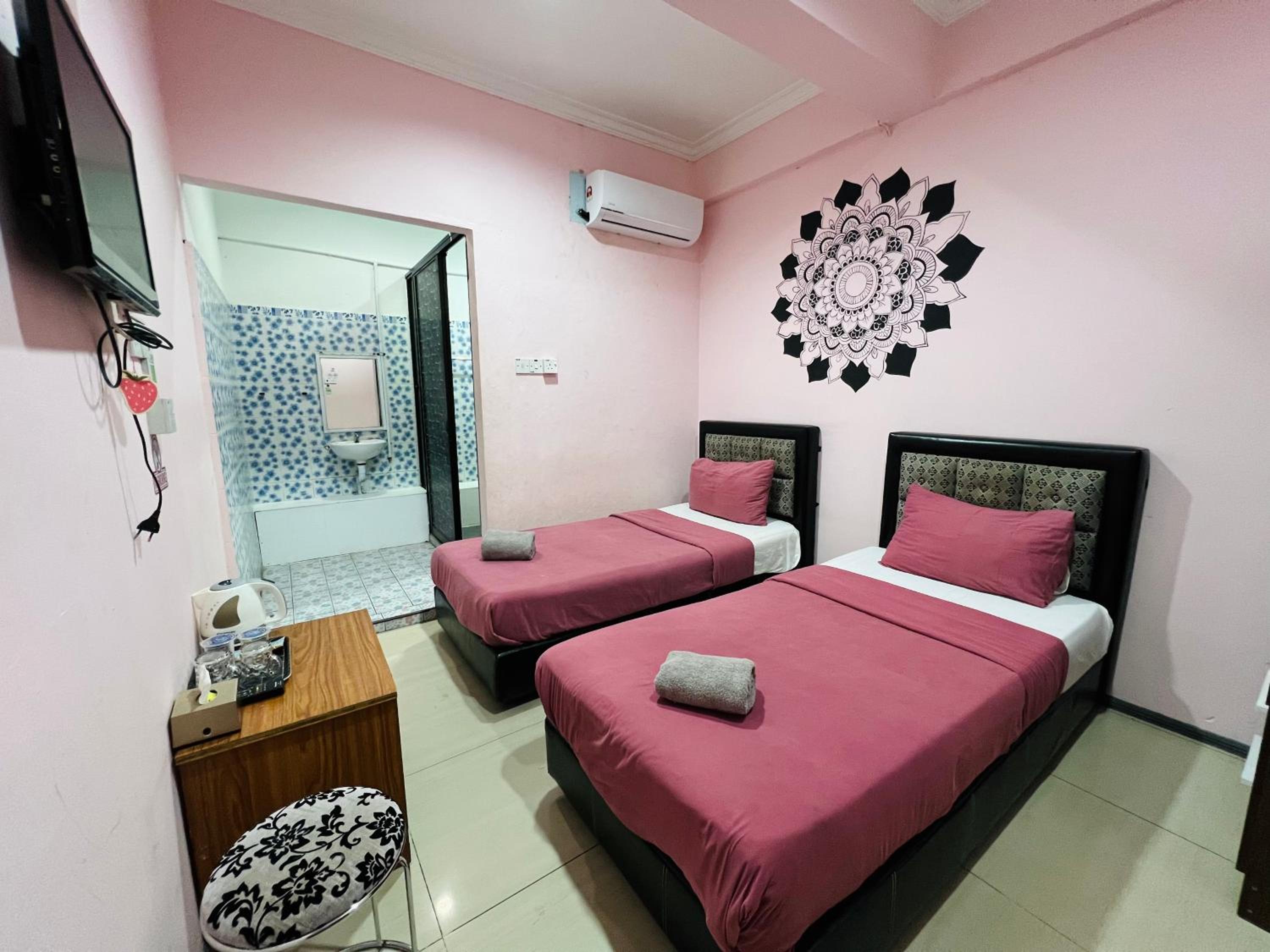 Standard Twin Room photo 3