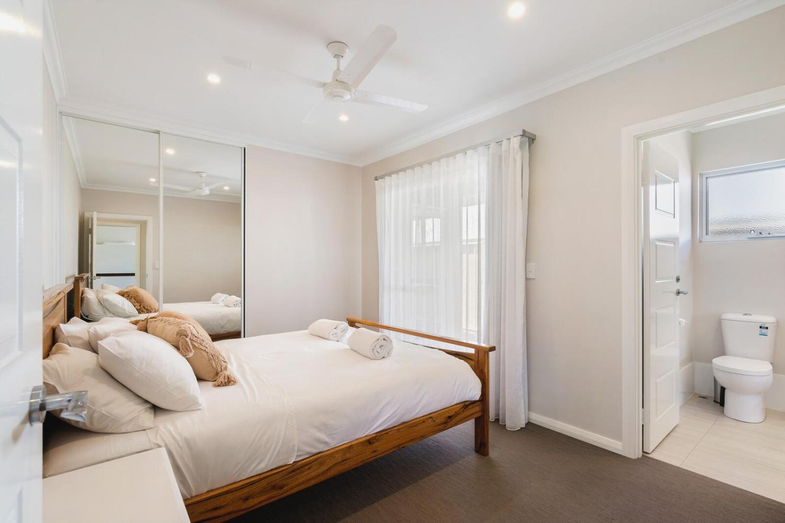 Three-Bedroom House photo 2