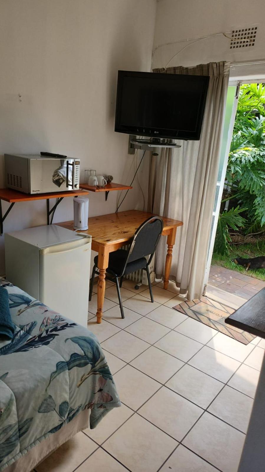 Budget Double Room photo 2