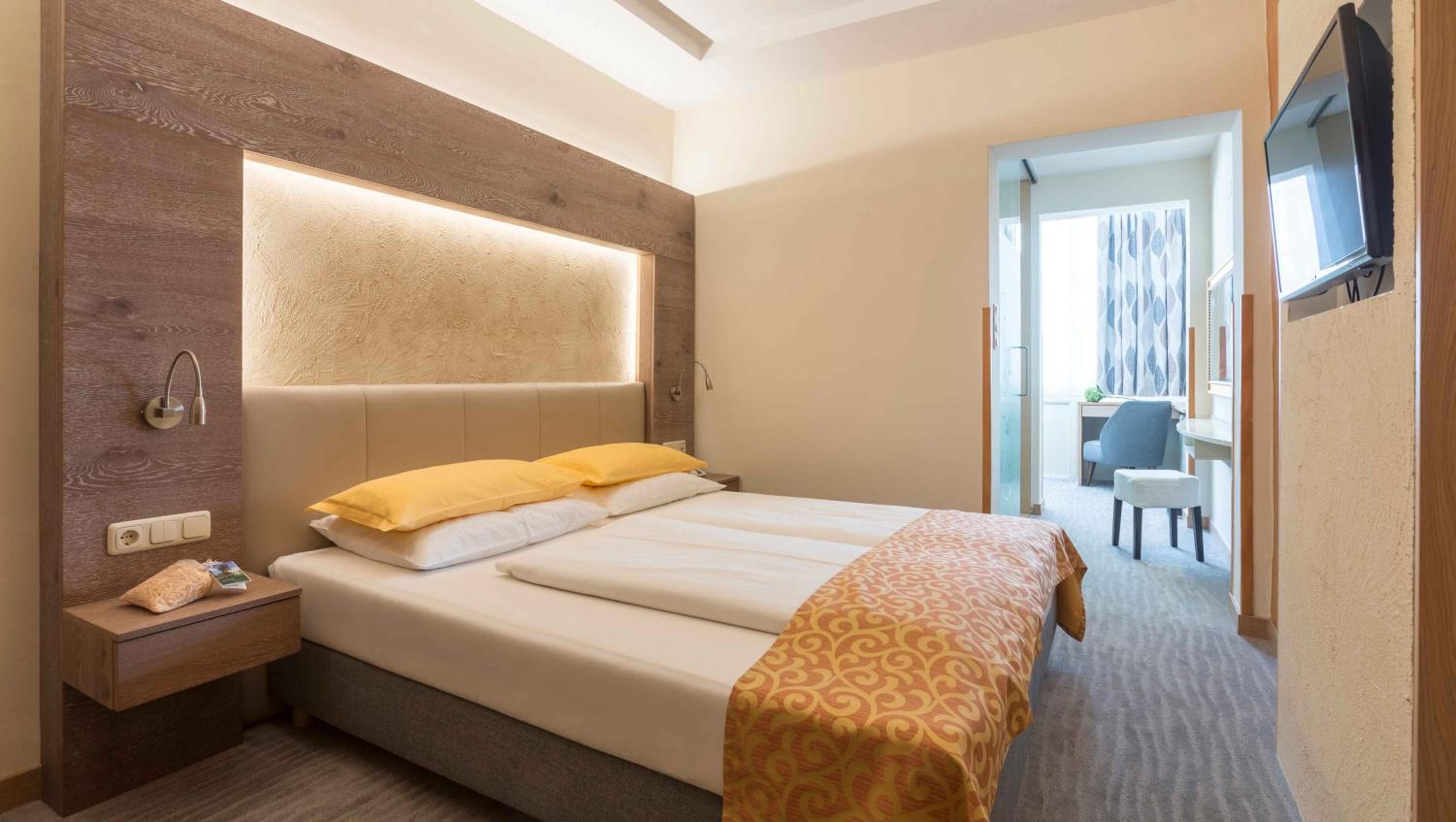 Standard Double Room - Photo 1