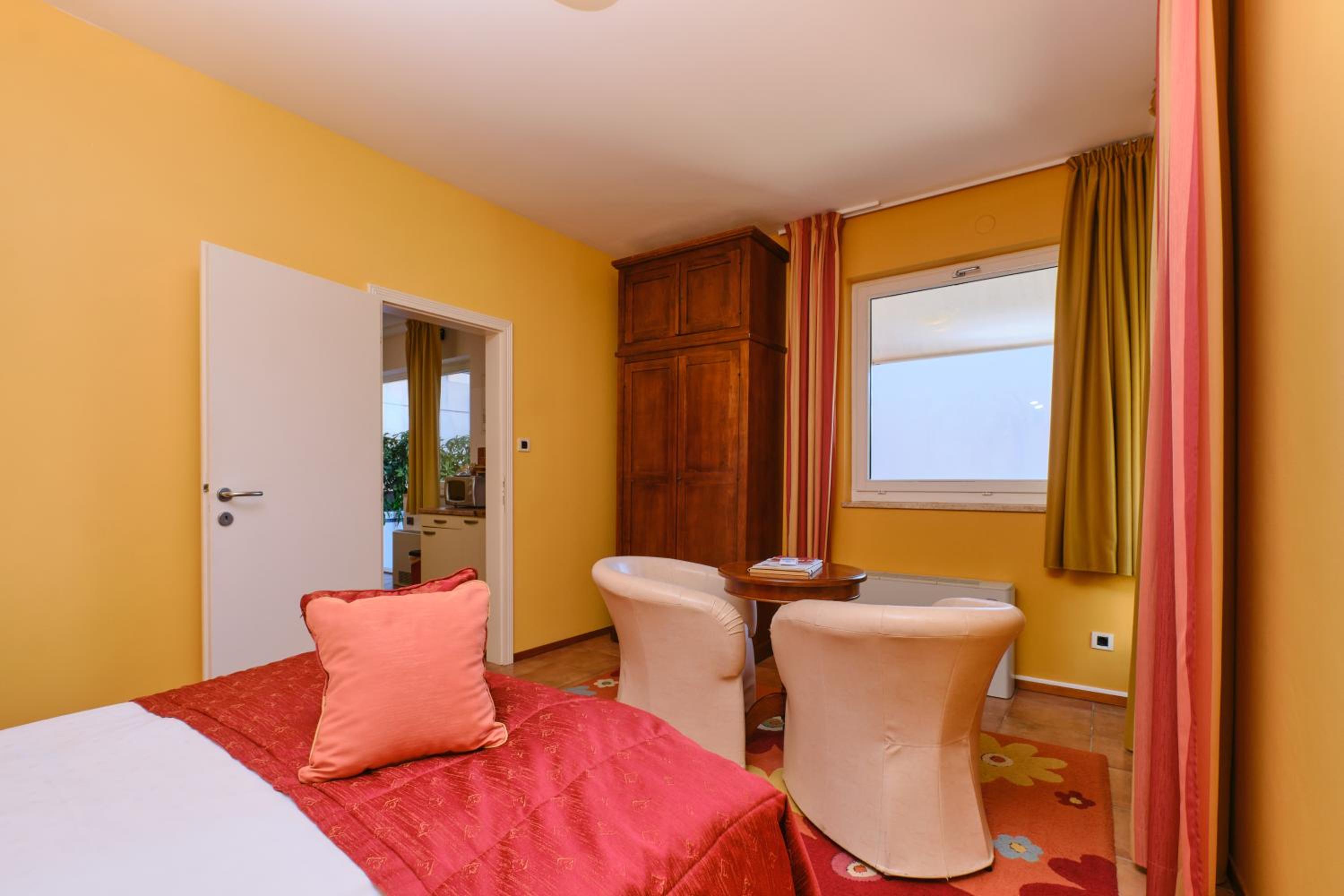 Suite with Terrace and Sea View - with Breakfast In Room - Photo 4
