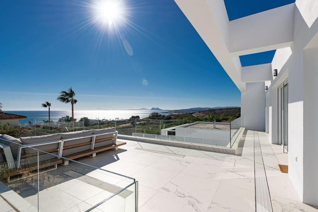 Villa photo 3
