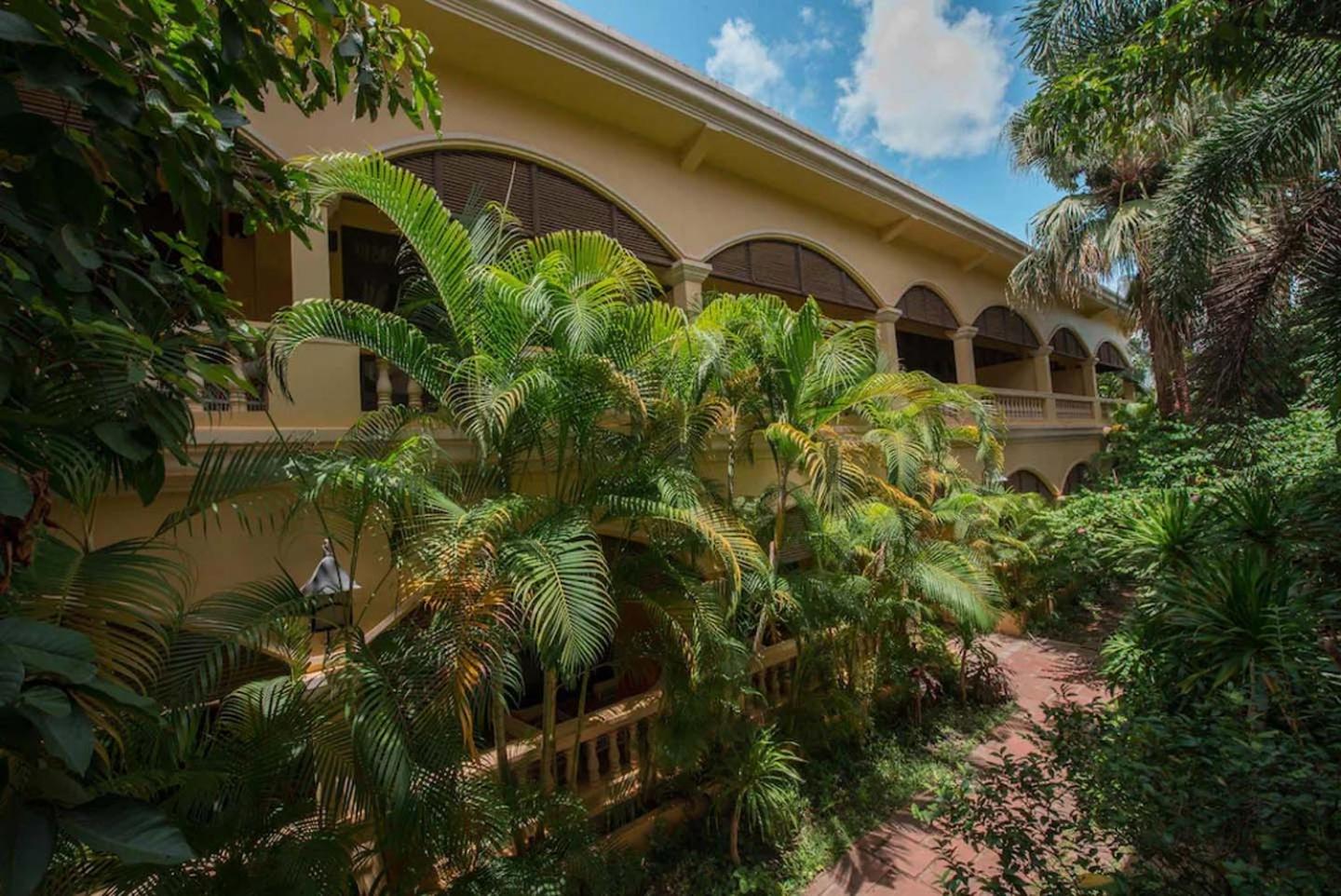 Villa with Garden View - Photo 14