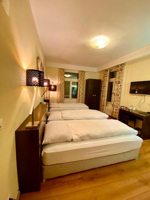 Classic Triple Room photo 2