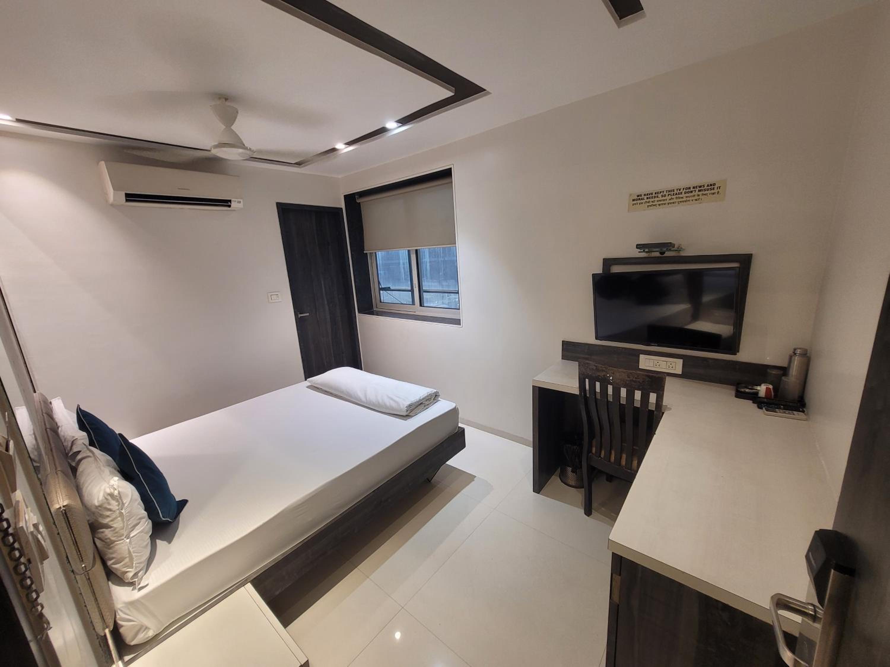Deluxe Triple Room - Photo 5