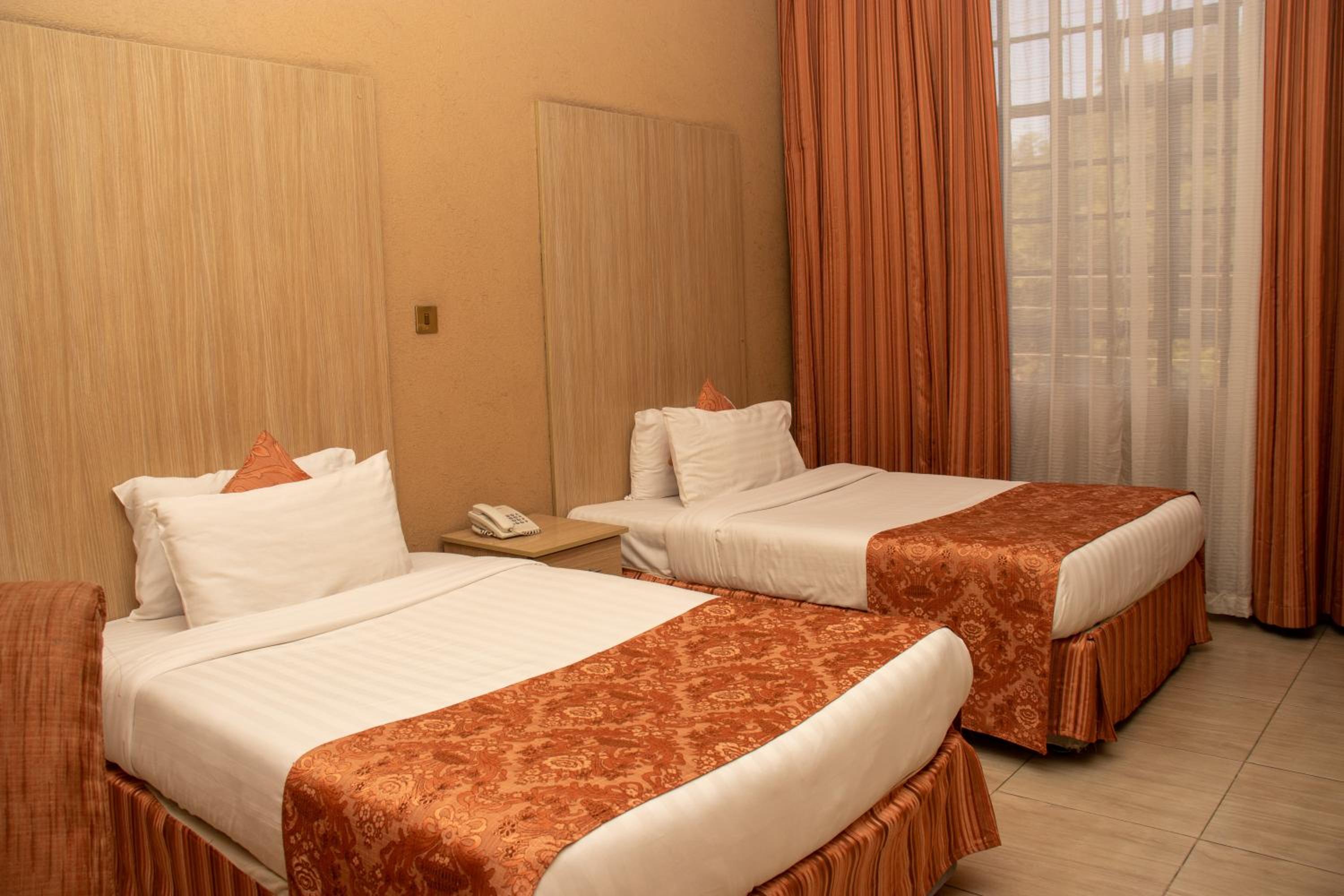 Standard Twin Room
